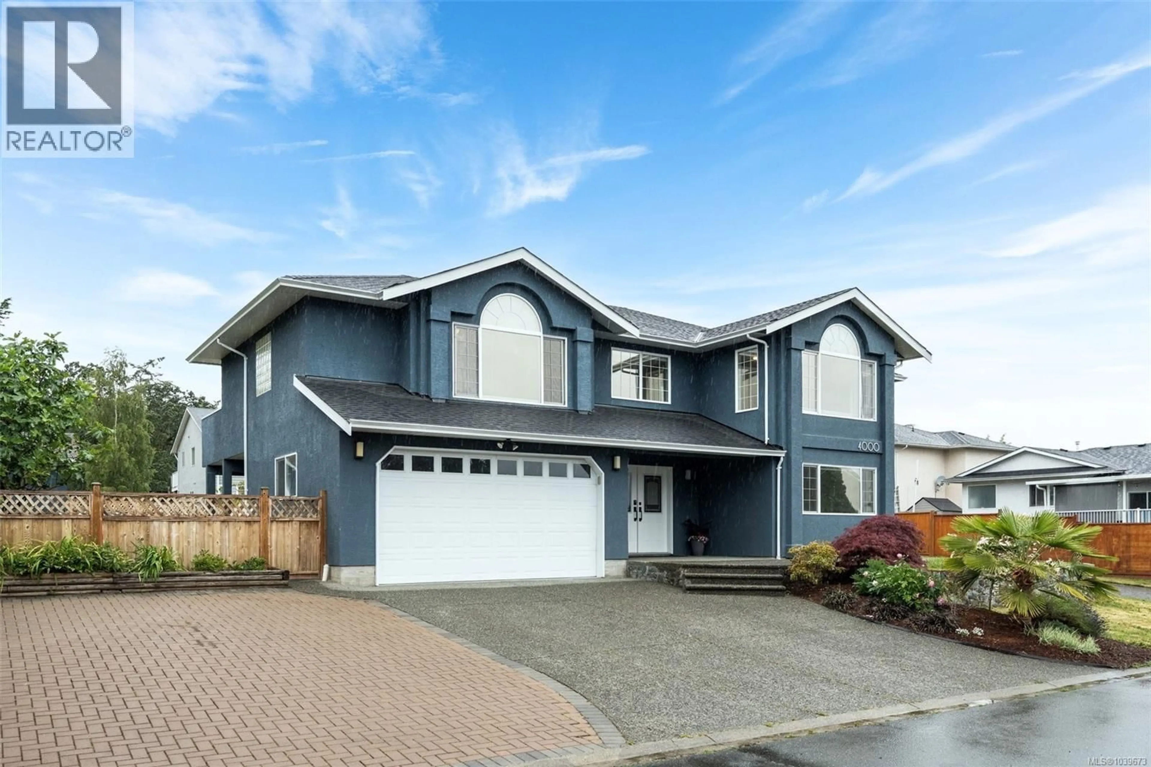 Home with vinyl exterior material, street for 4000 SANTA ROSA PLACE, Saanich British Columbia V8Z7K9