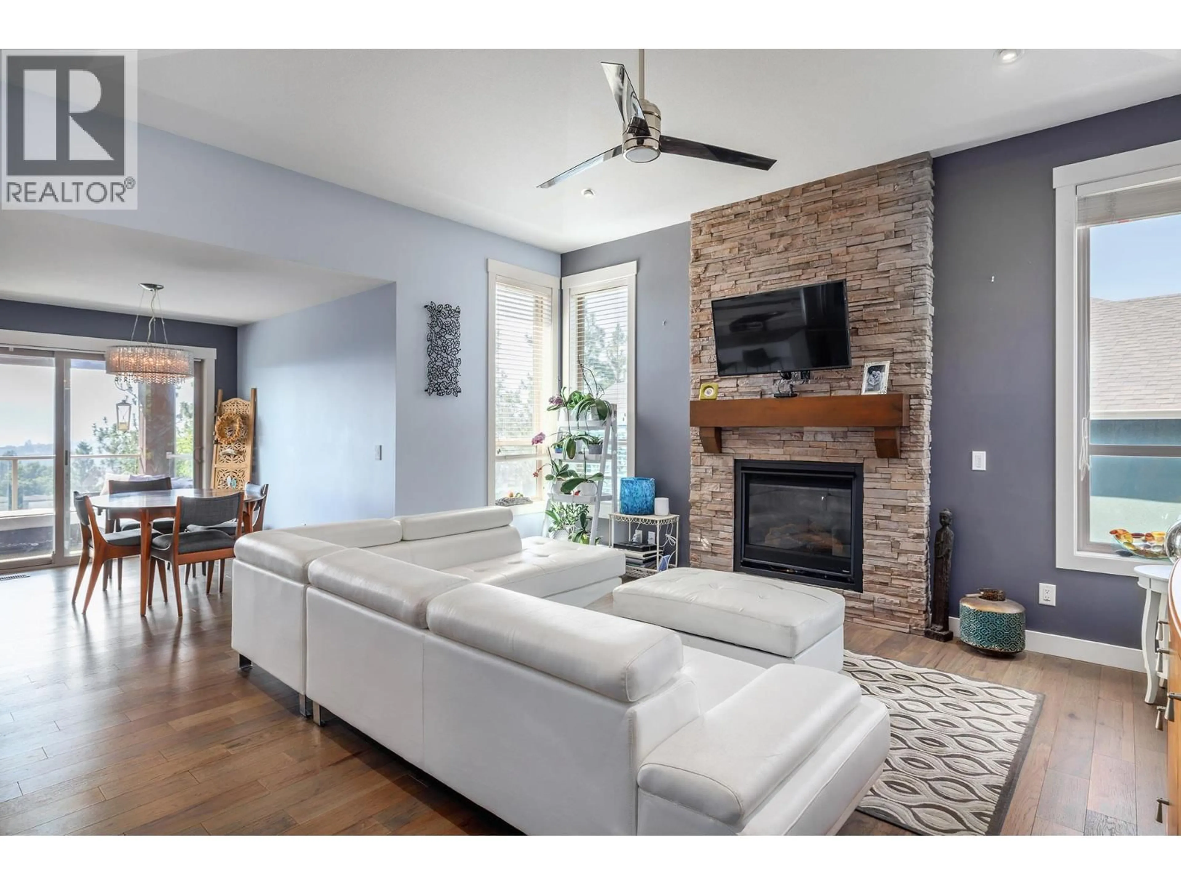 Living room with furniture, unknown for 35 - 2040 ROSEALEE LANE, West Kelowna British Columbia V1Z4C5
