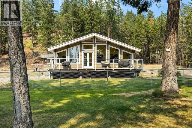 5090 MACKINNON ROAD, Peachland 2