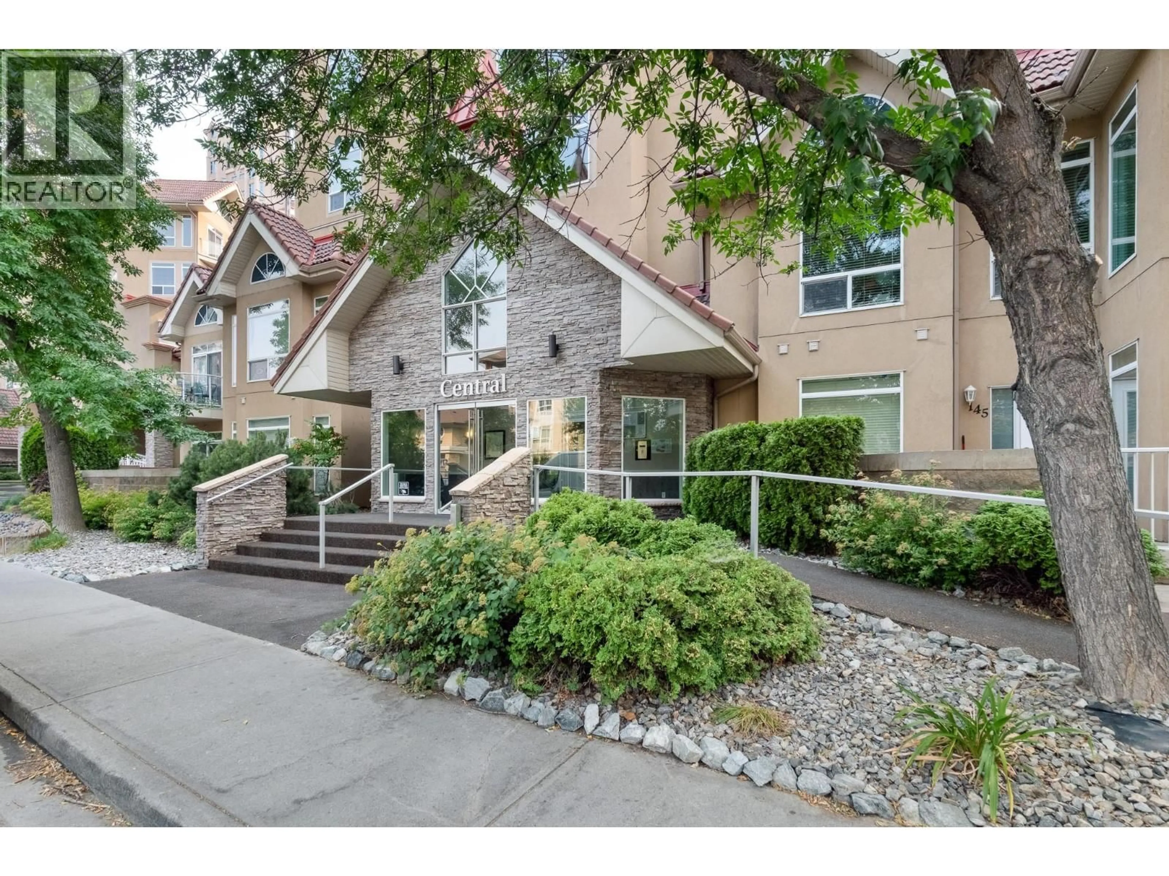 Unknown for 352 - 1088 SUNSET DRIVE, Kelowna British Columbia V1Y9W1