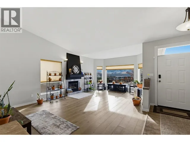 3744 NAVATANEE DRIVE, Kamloops 2