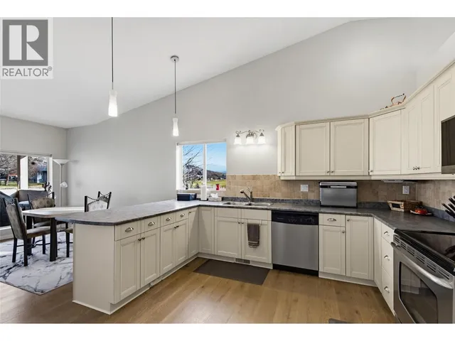 3744 NAVATANEE DRIVE, Kamloops 5