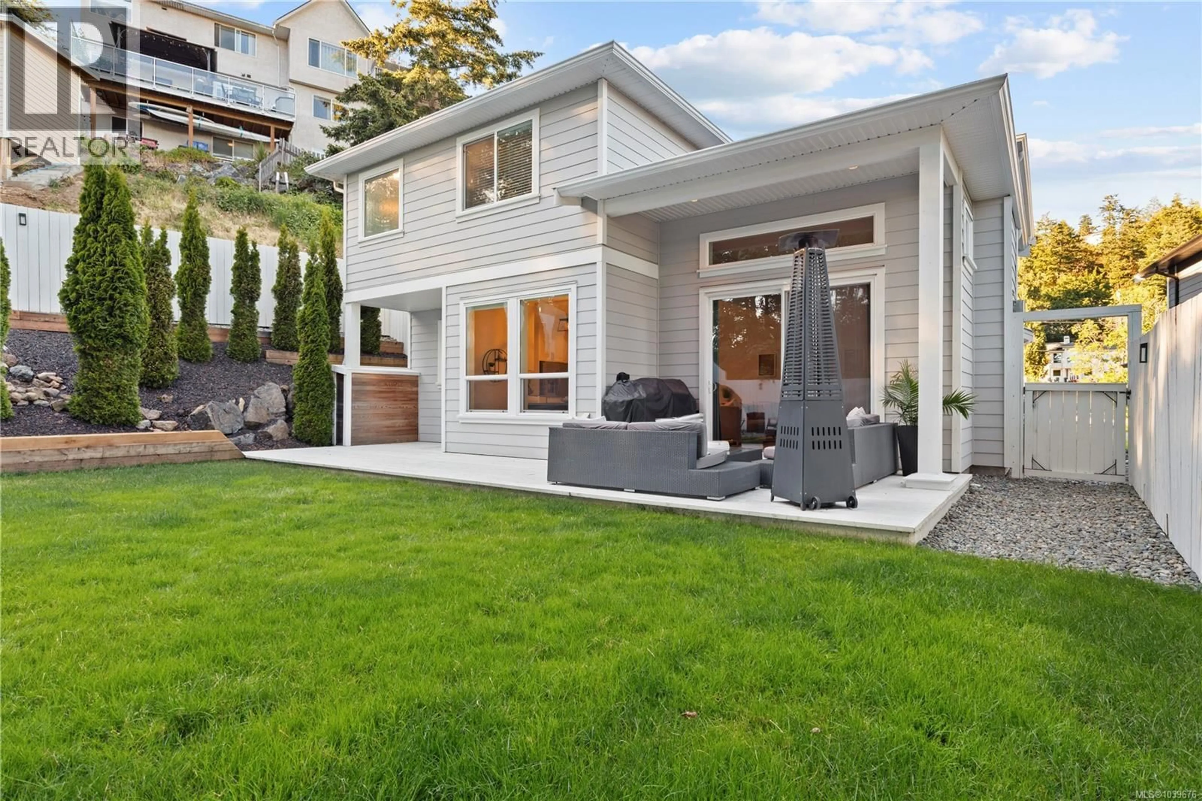 Home with vinyl exterior material, unknown for 1109 BRAELYN PLACE, Langford British Columbia V9B0G8