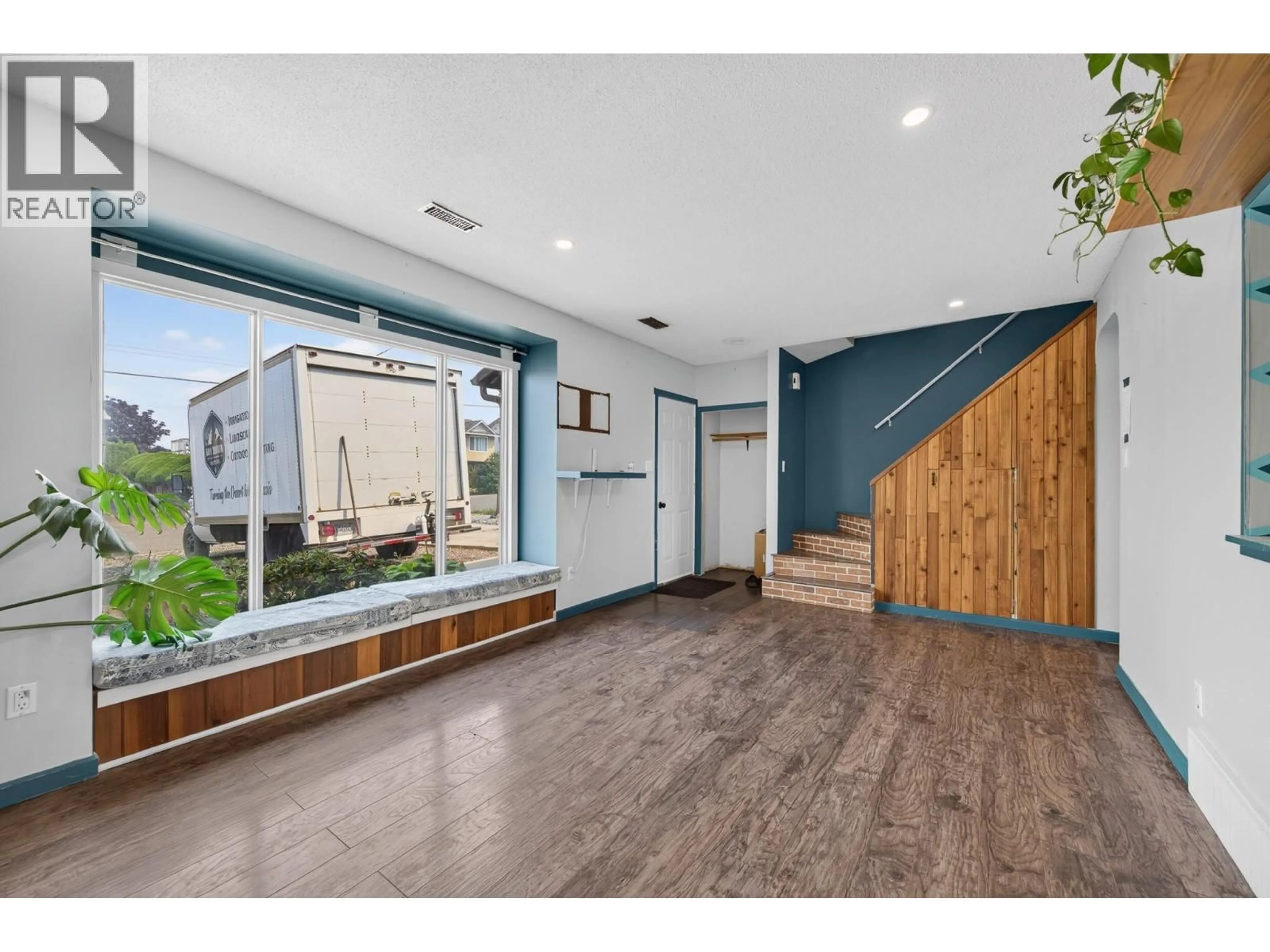 Indoor entryway for 2621 YOUNG PLACE, Kamloops British Columbia V2B8A4