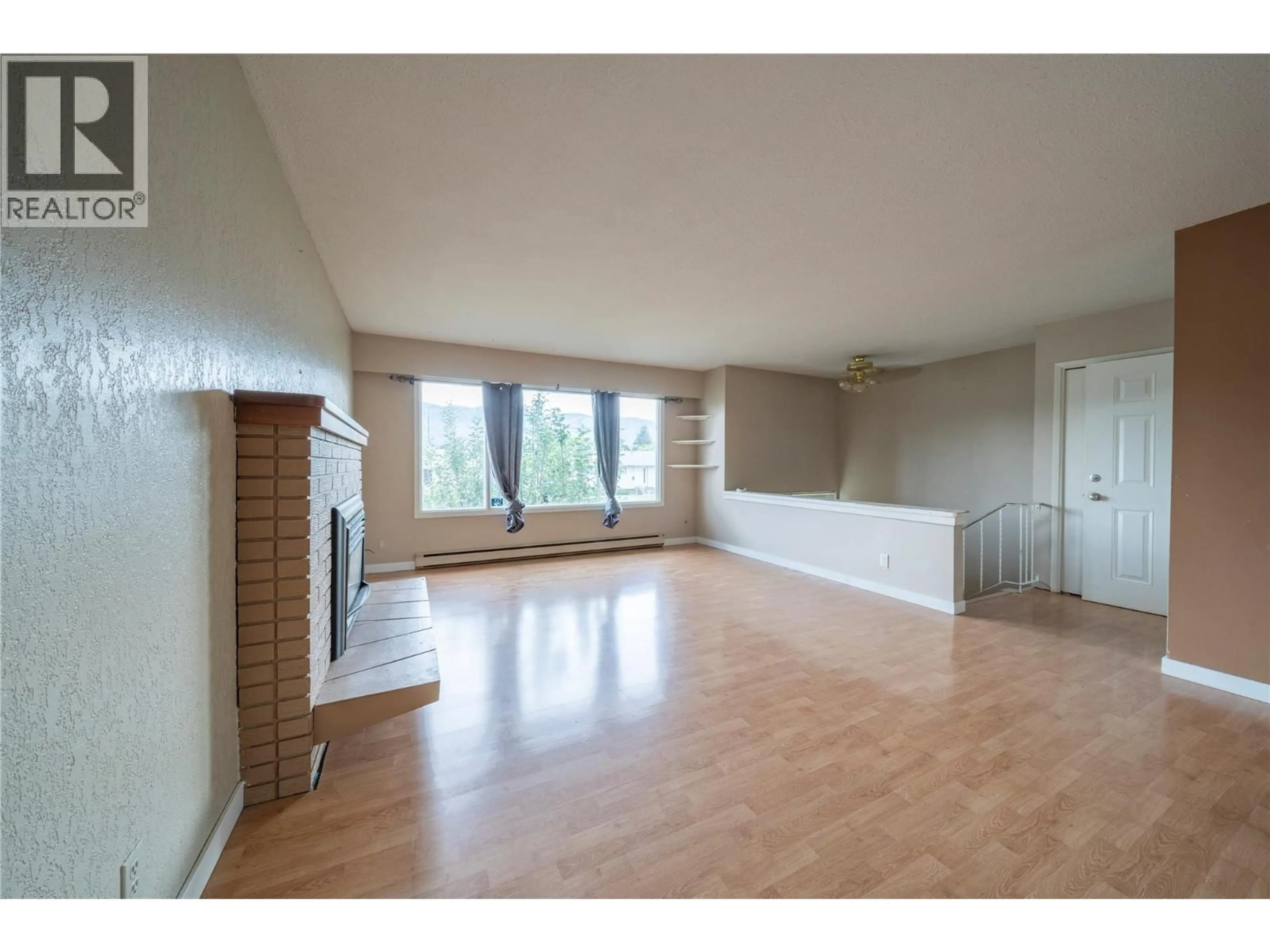 A pic of a room for 2270 GREENFIELD AVENUE, Kamloops British Columbia V2B4P3