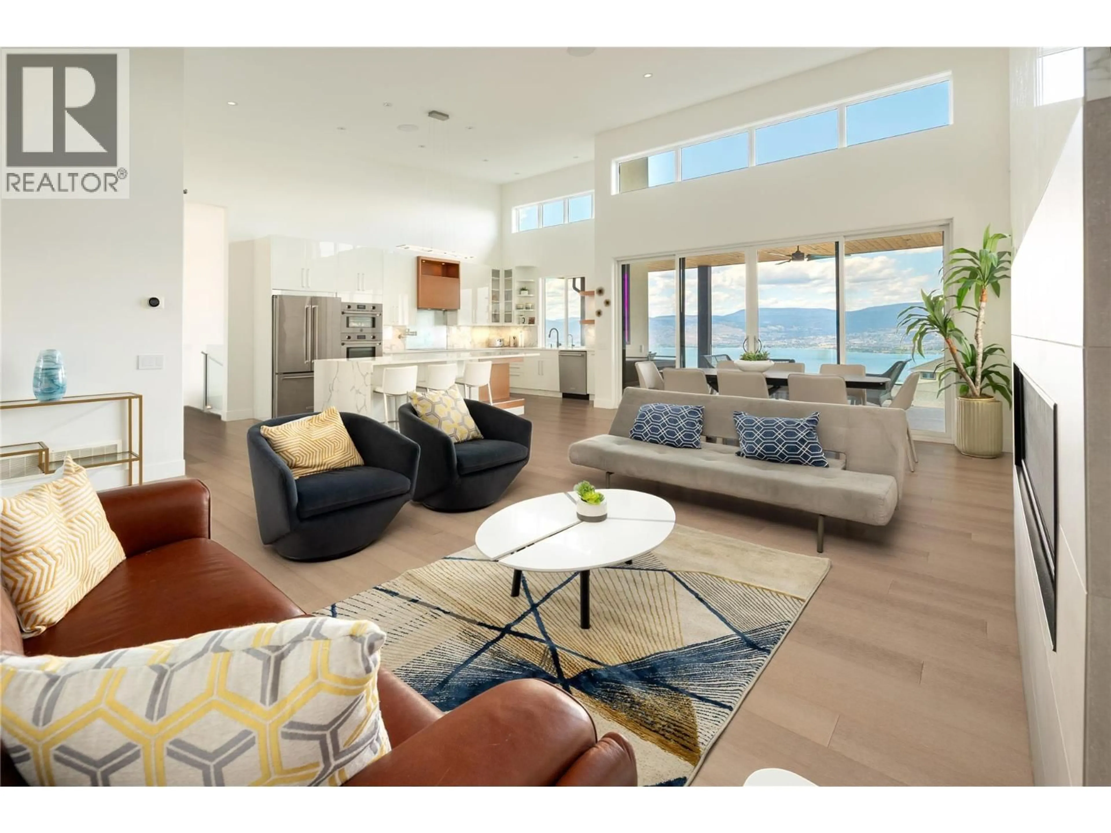 Living room with furniture, unknown for 5552 UPPER MISSION DRIVE, Kelowna British Columbia V1W5M4