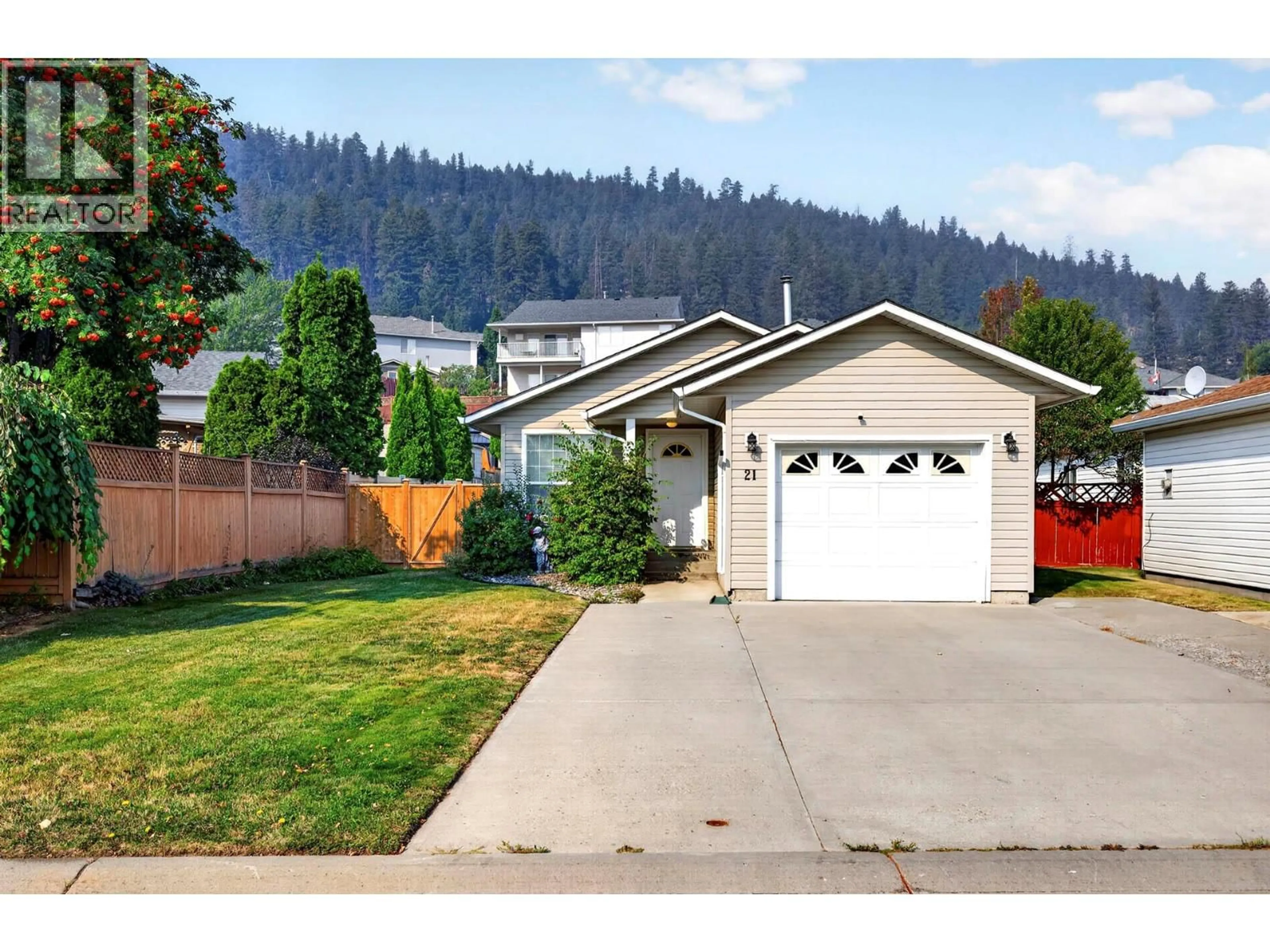 Home with vinyl exterior material, street for 21 - 1951 LODGEPOLE DRIVE, Kamloops British Columbia V1S1Y1