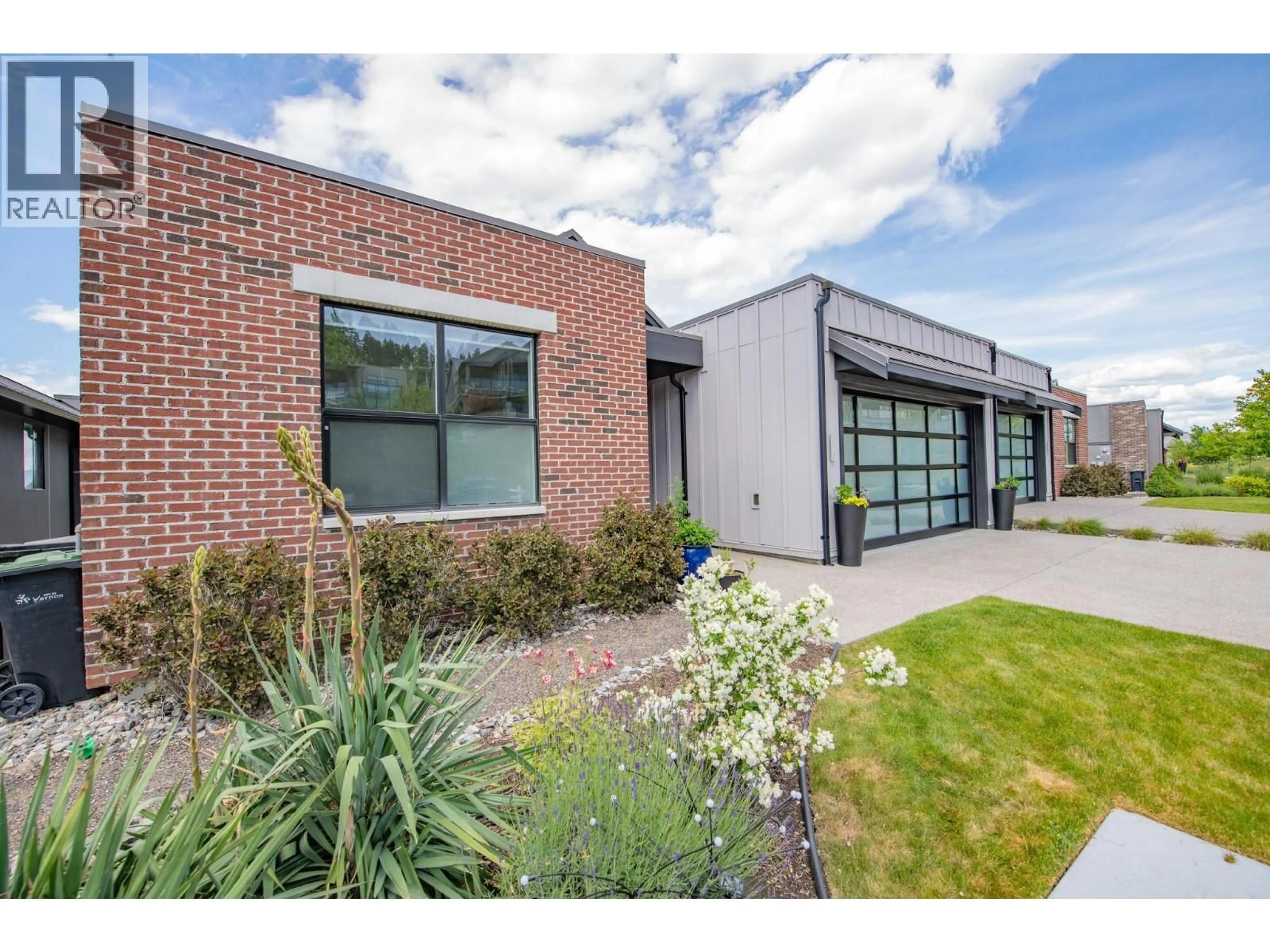 Home with brick exterior material, building for 213 ASHCROFT PLACE, Vernon British Columbia V1H2M1