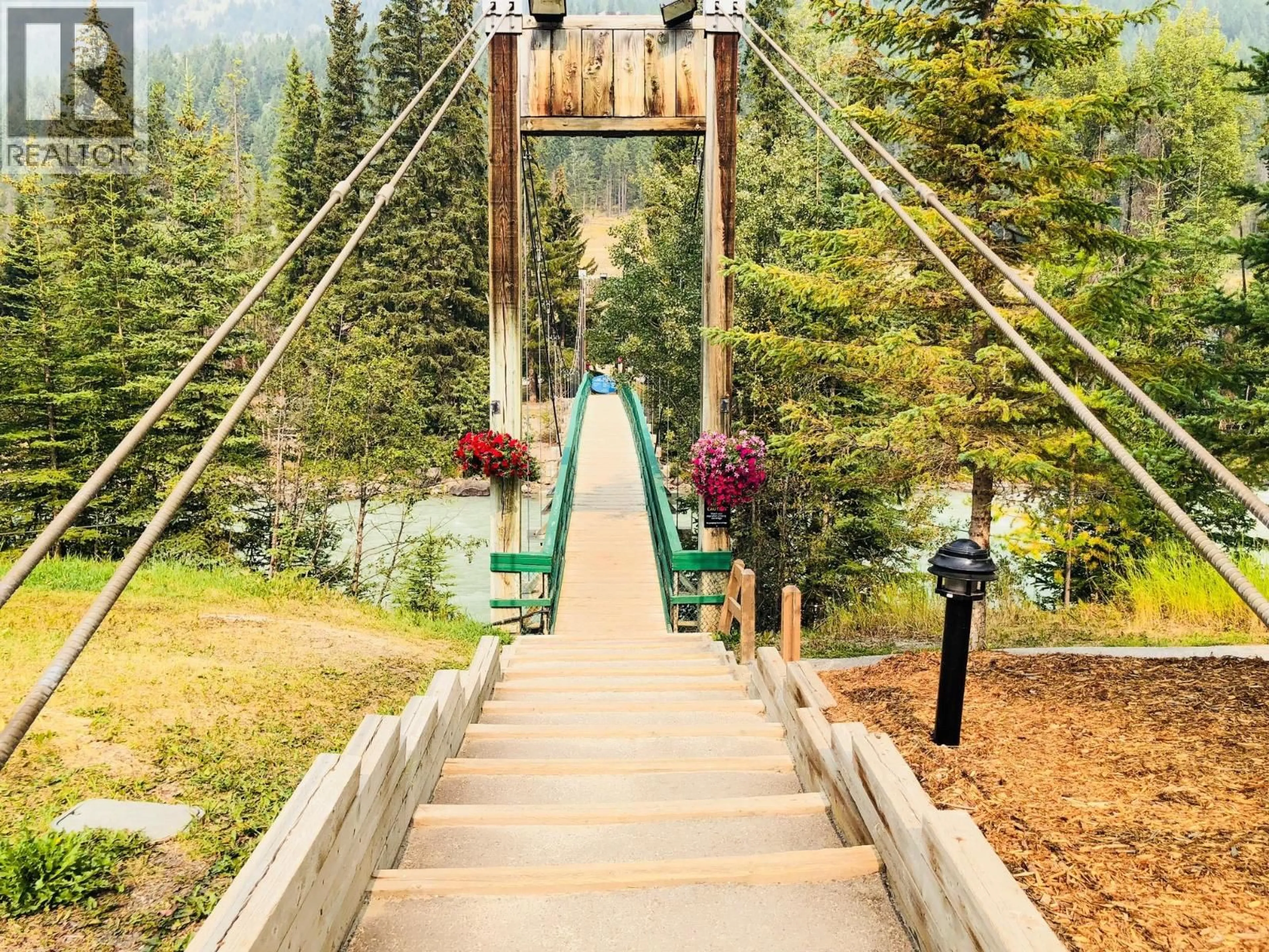 Stairs for 106 - 2090 SUMMIT DRIVE, Panorama British Columbia V0A1T0