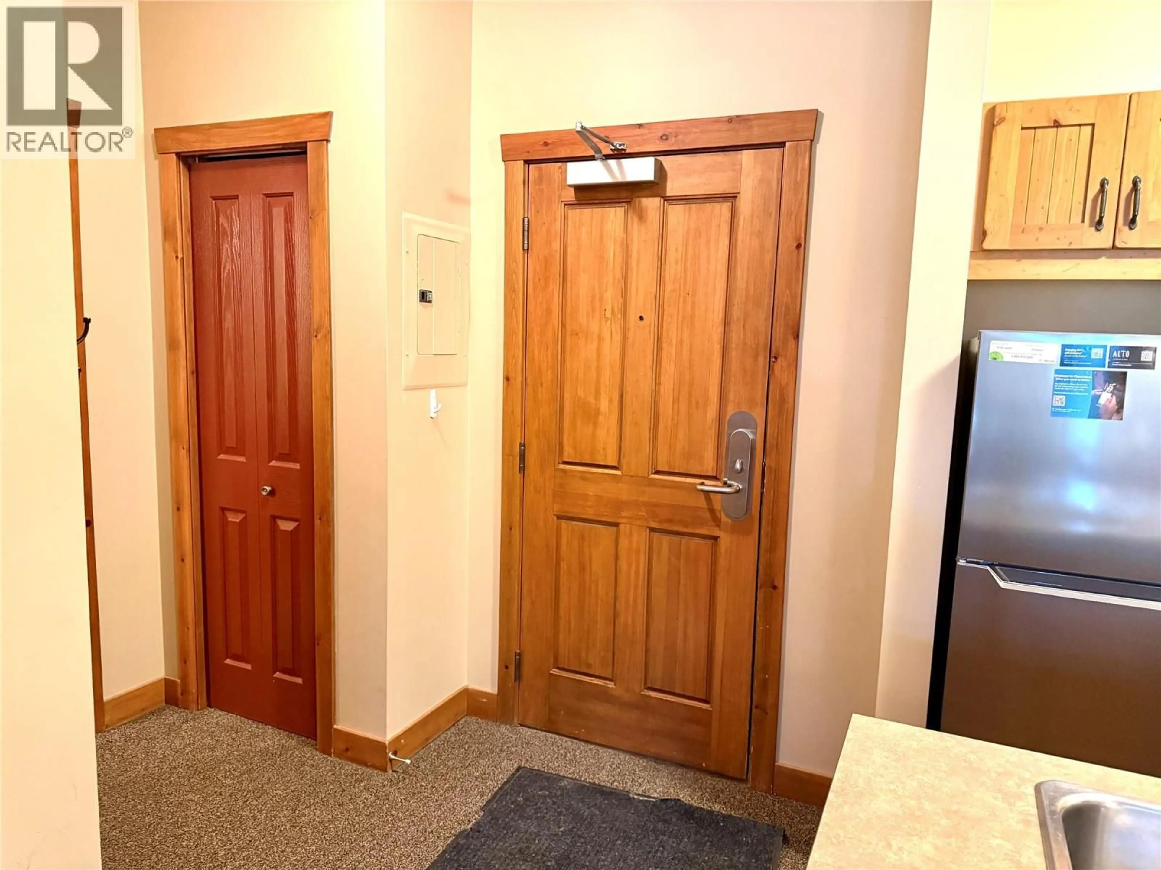 Unknown for 106 - 2090 SUMMIT DRIVE, Panorama British Columbia V0A1T0