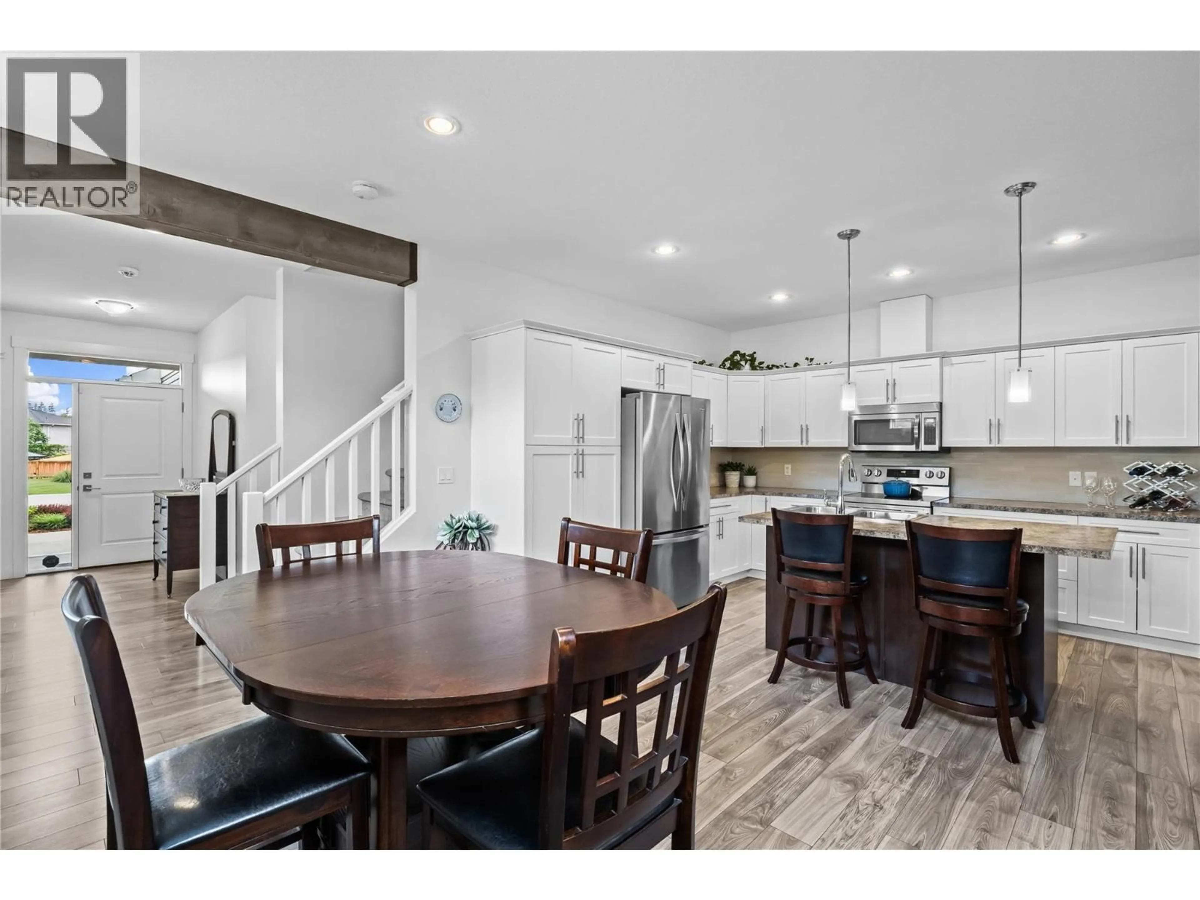Open concept kitchen, unknown for 827 JUNIPER ROAD, Kelowna British Columbia V1X3R8