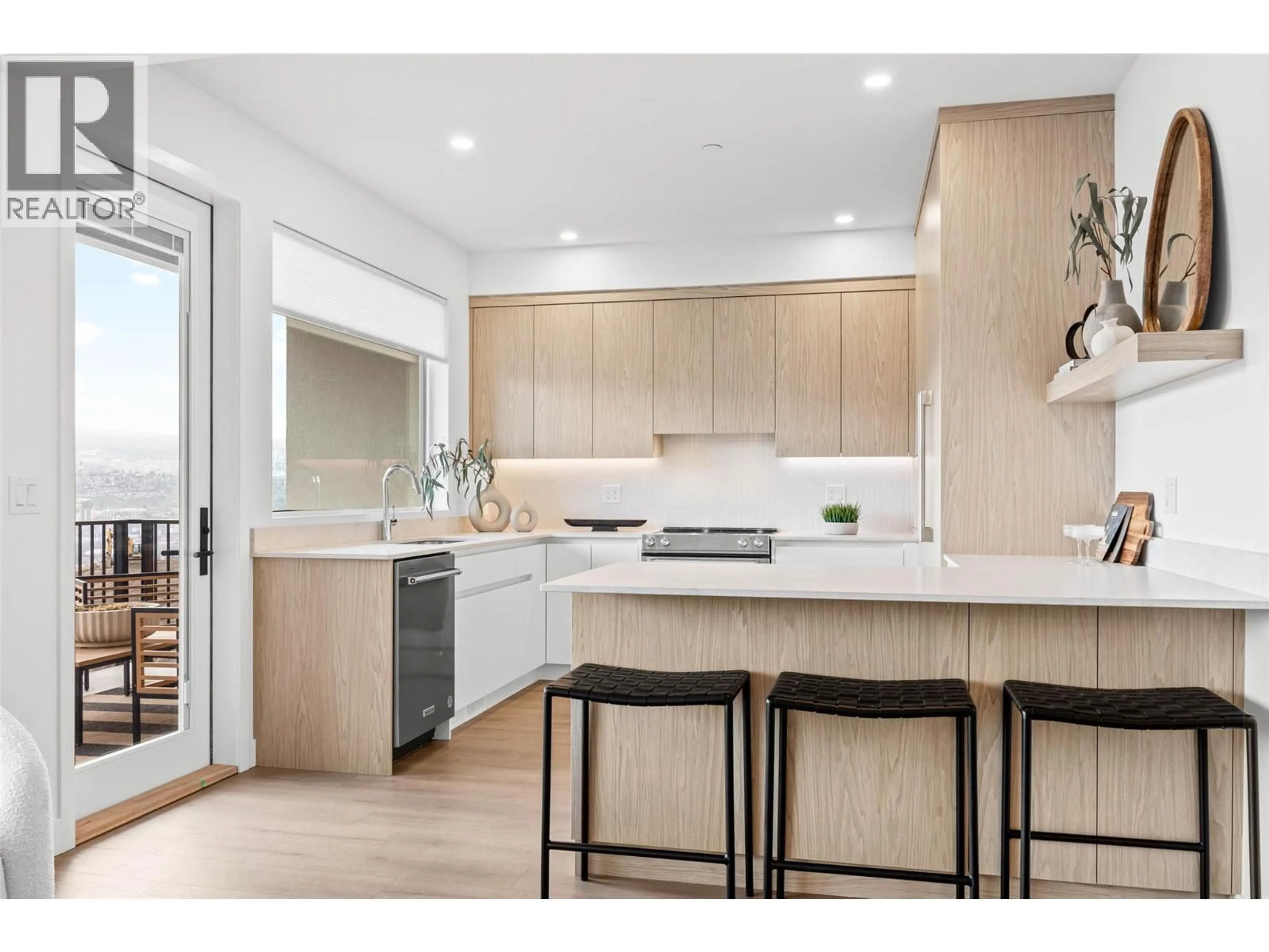 Open concept kitchen, unknown for 5044 SUN RIVERS DRIVE, Kamloops British Columbia V2H0E7
