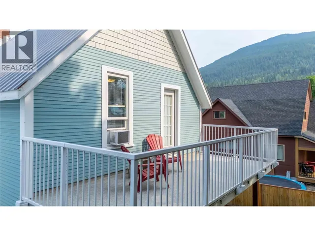 509 MACKENZIE AVENUE, Revelstoke 5