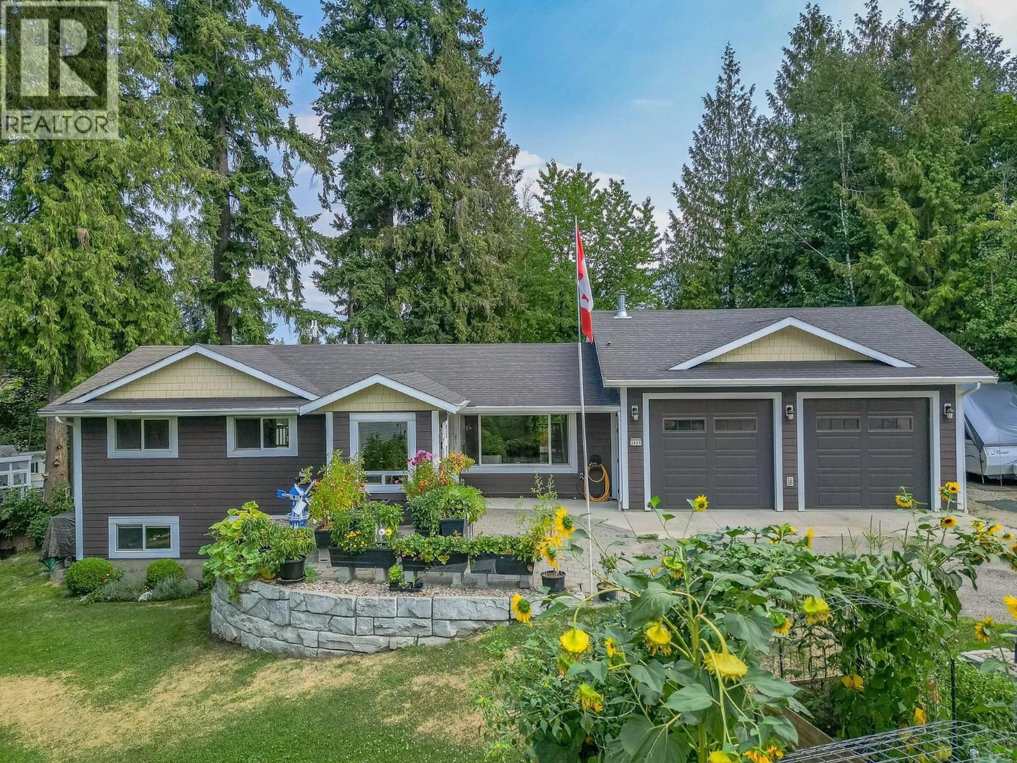 Home with vinyl exterior material, mountain view for 2651 OKANAGAN AVENUE NORTHEAST, Salmon Arm British Columbia V1E2T2