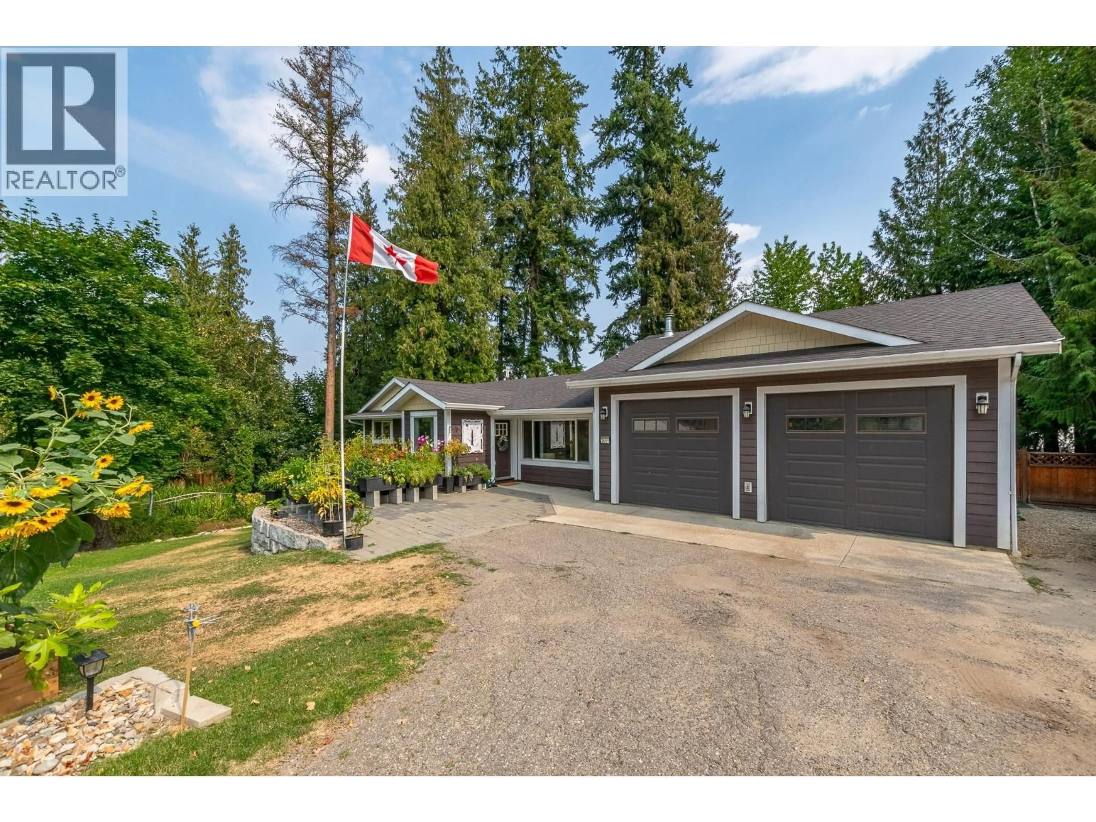 A pic from outside/outdoor area/front of a property/back of a property/a pic from drone, street for 2651 OKANAGAN AVENUE NORTHEAST, Salmon Arm British Columbia V1E2T2