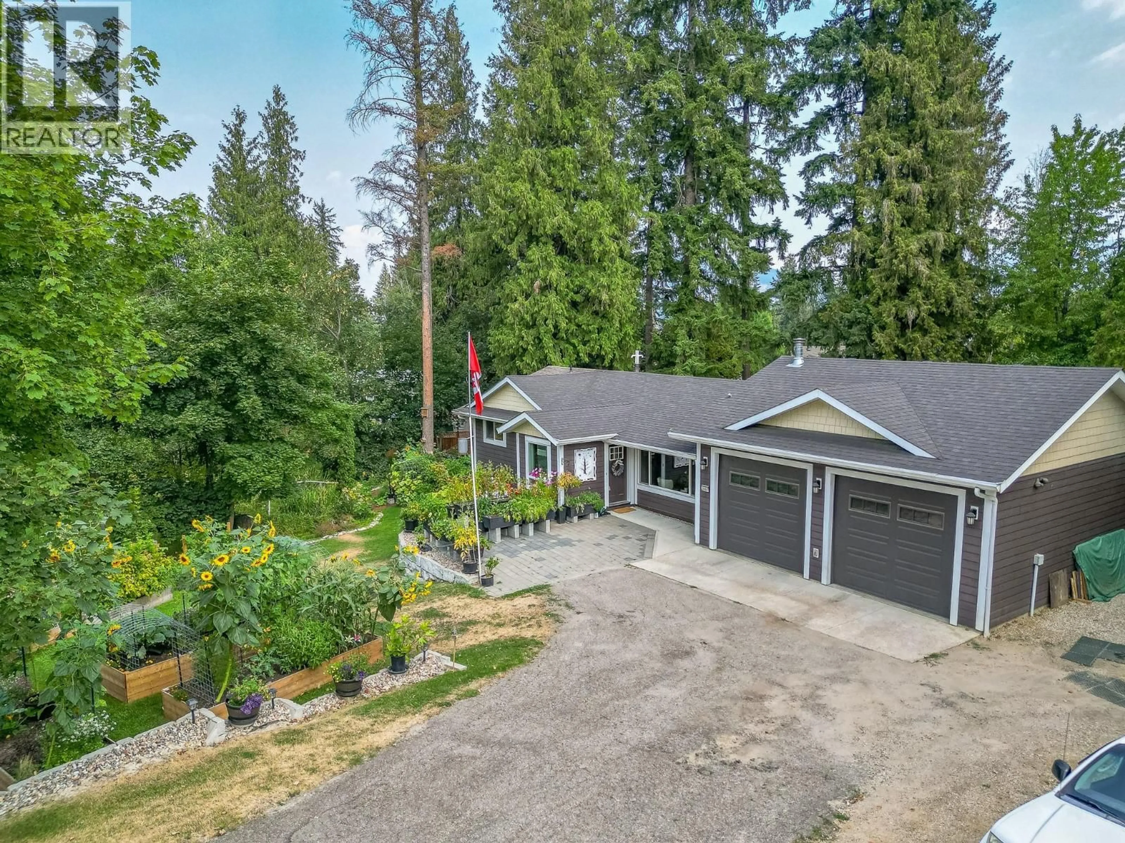 A pic from outside/outdoor area/front of a property/back of a property/a pic from drone, unknown for 2651 OKANAGAN AVENUE NORTHEAST, Salmon Arm British Columbia V1E2T2