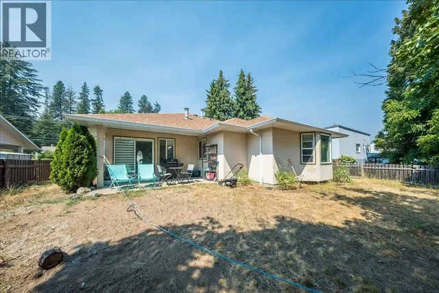2507 COLUMBIA AVENUE, Castlegar 5