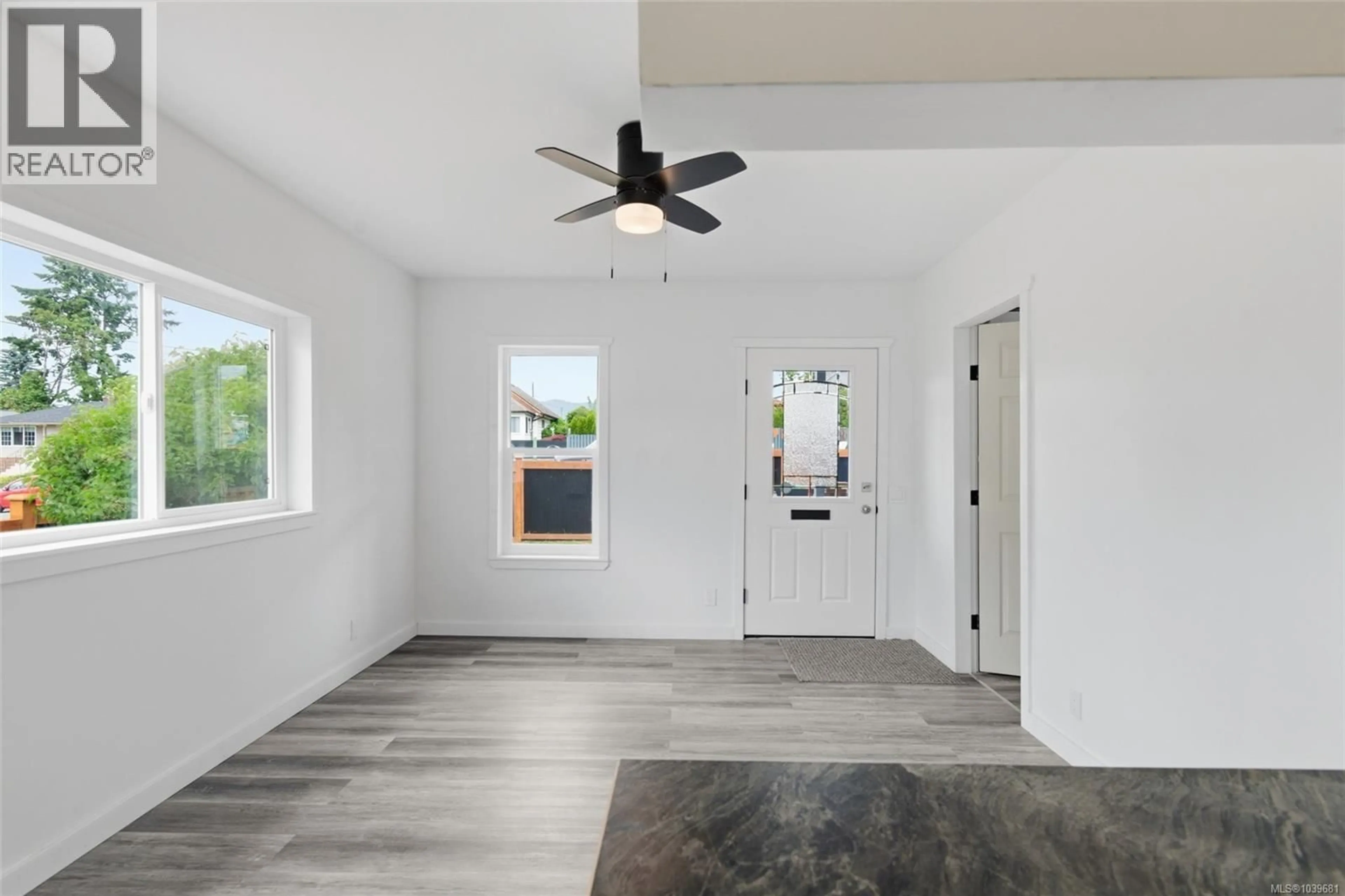 Indoor entryway for 4524 BUTE STREET, Port Alberni British Columbia V9Y3M9