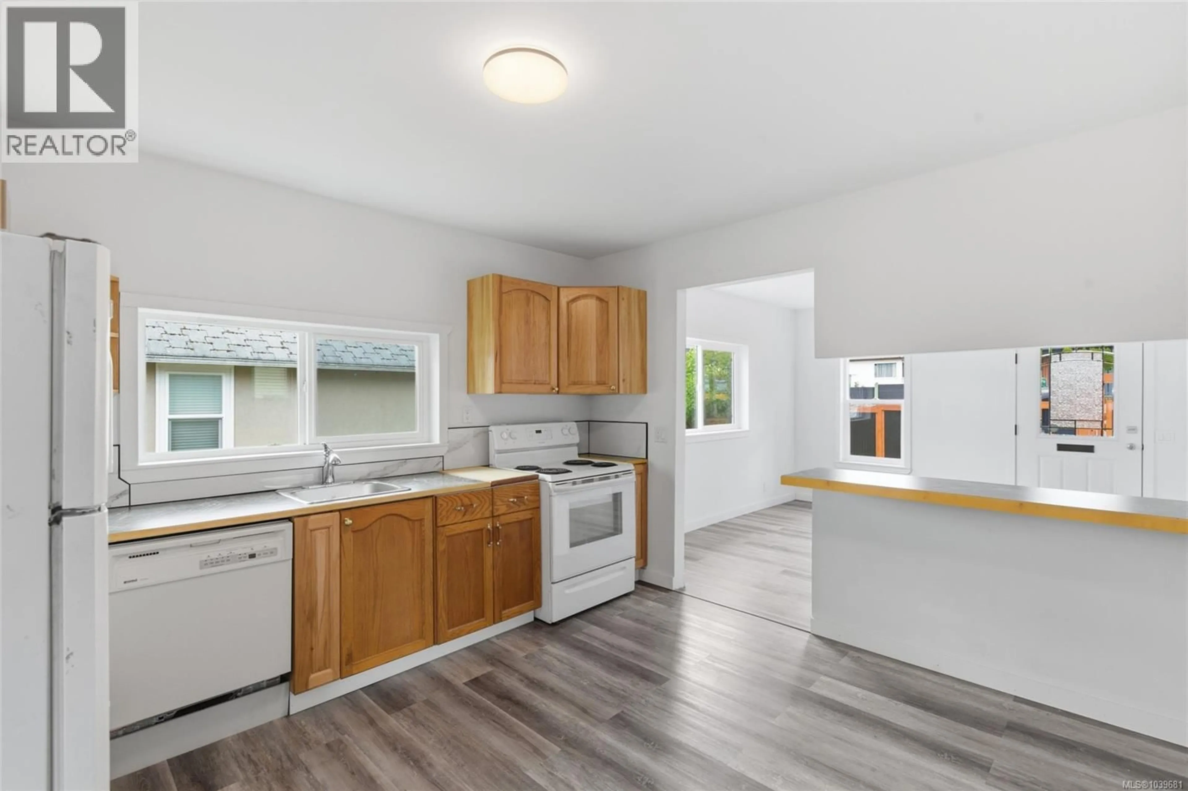 Standard kitchen, unknown for 4524 BUTE STREET, Port Alberni British Columbia V9Y3M9