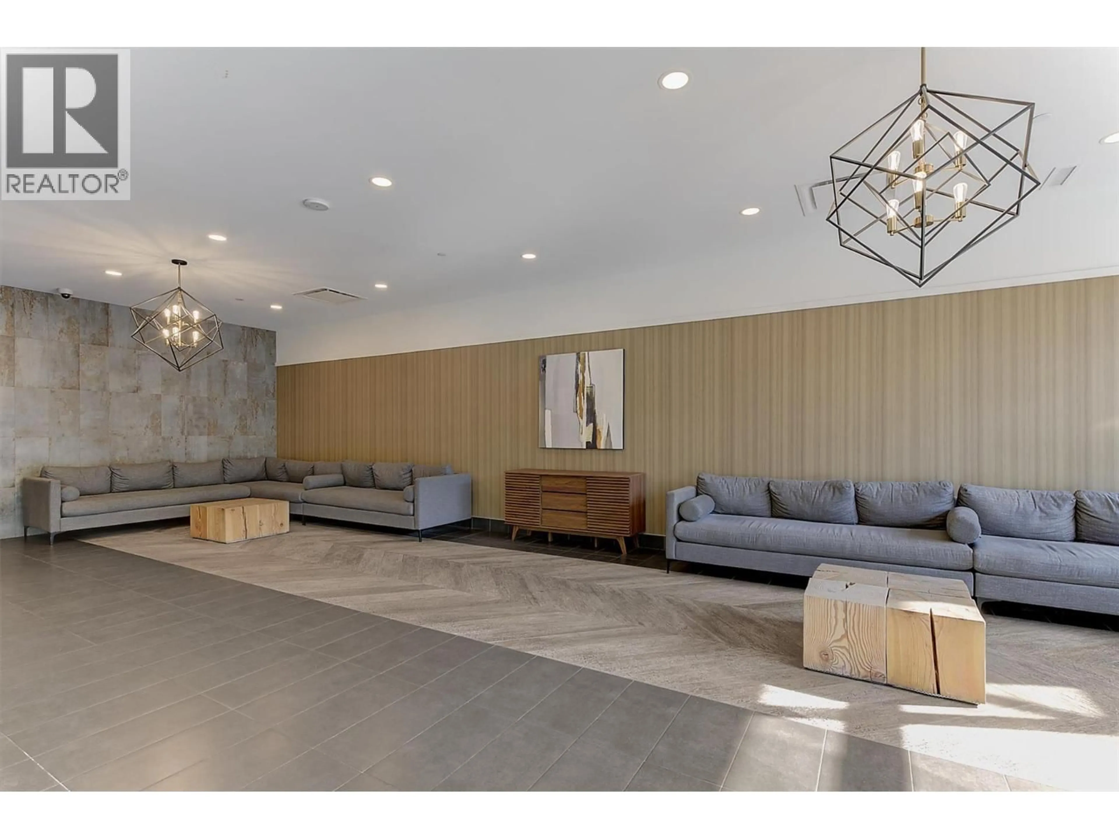 Lobby for 1506 - 1471 ST. PAUL STREET, Kelowna British Columbia V1Y0K7