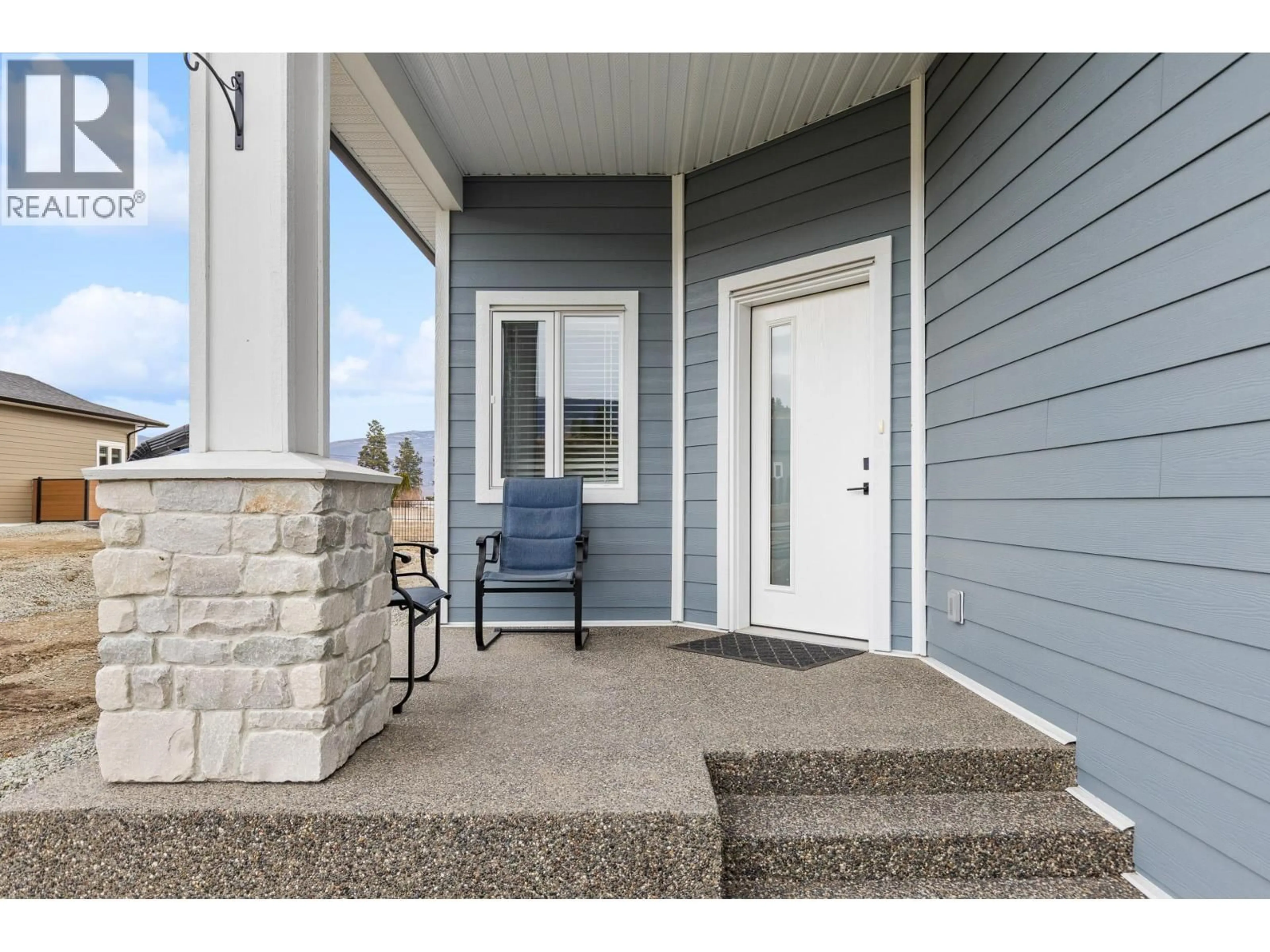 Indoor entryway for 3763 ST. JAMES DRIVE, West Kelowna British Columbia V4T0G3