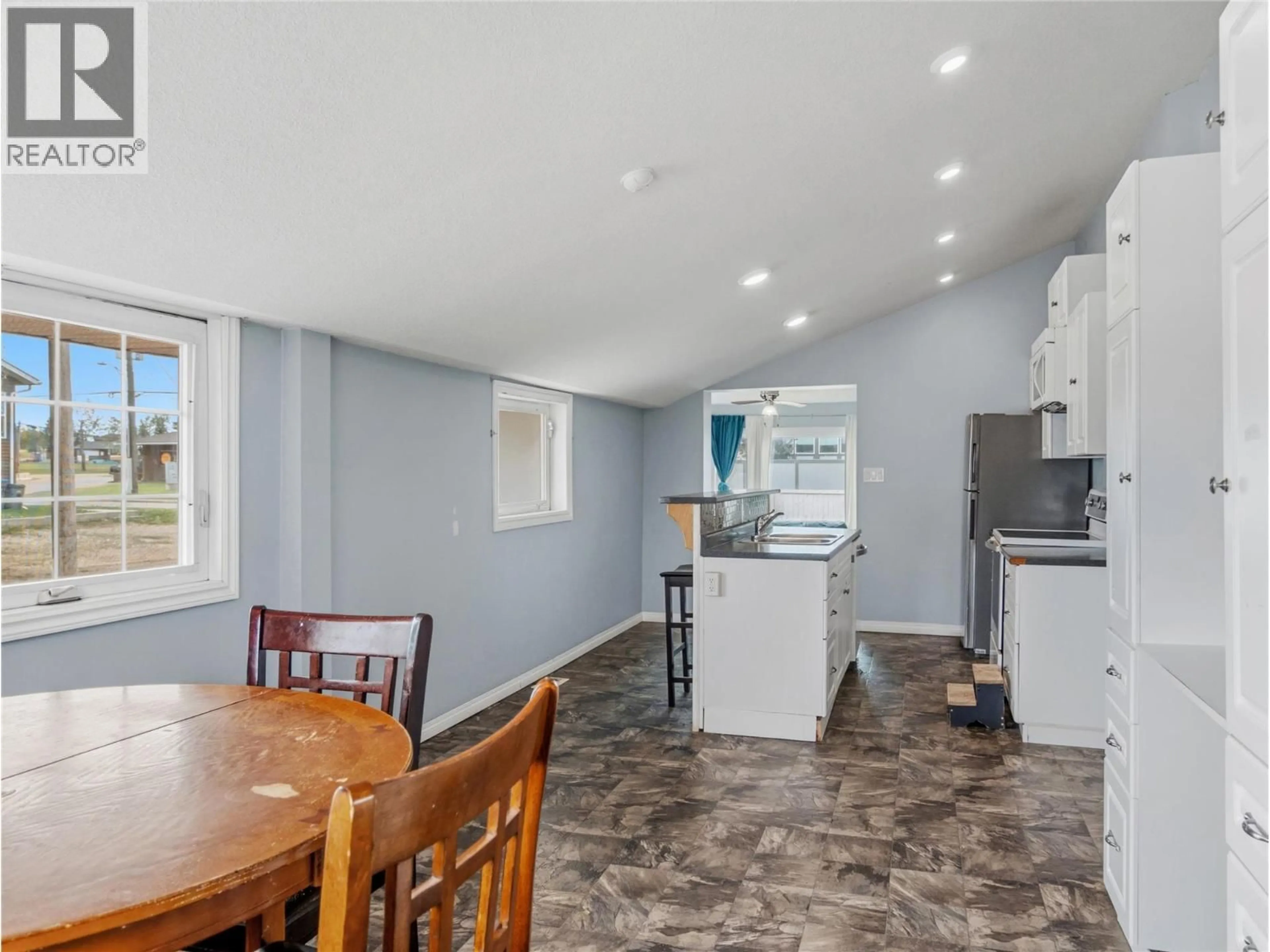 Open concept kitchen, unknown for 10744 17 STREET, Dawson Creek British Columbia V1G4C5