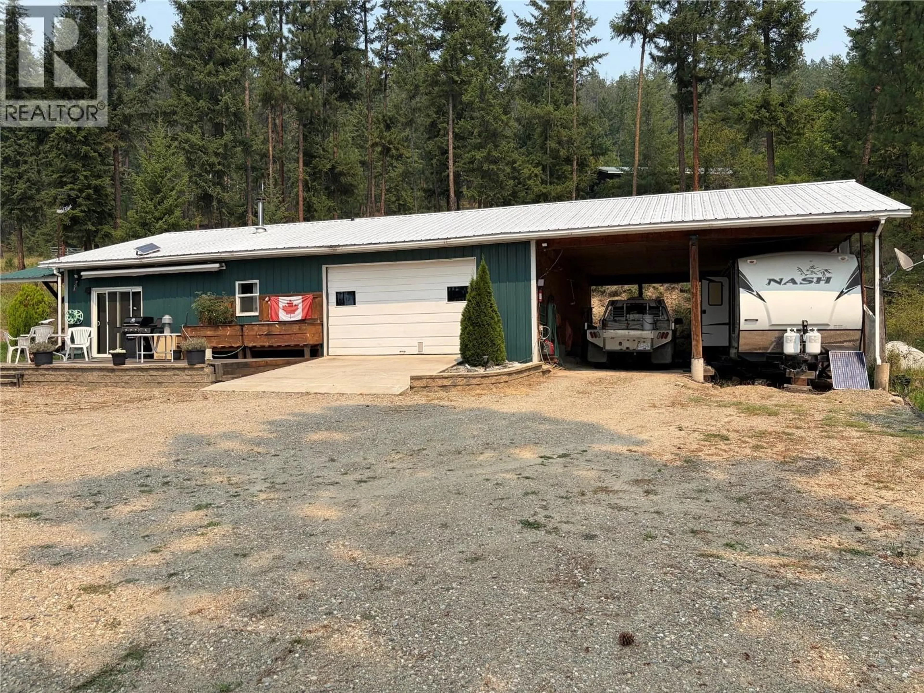 Indoor garage for 7465 BROADWATER ROAD, Castlegar British Columbia V1N4V8