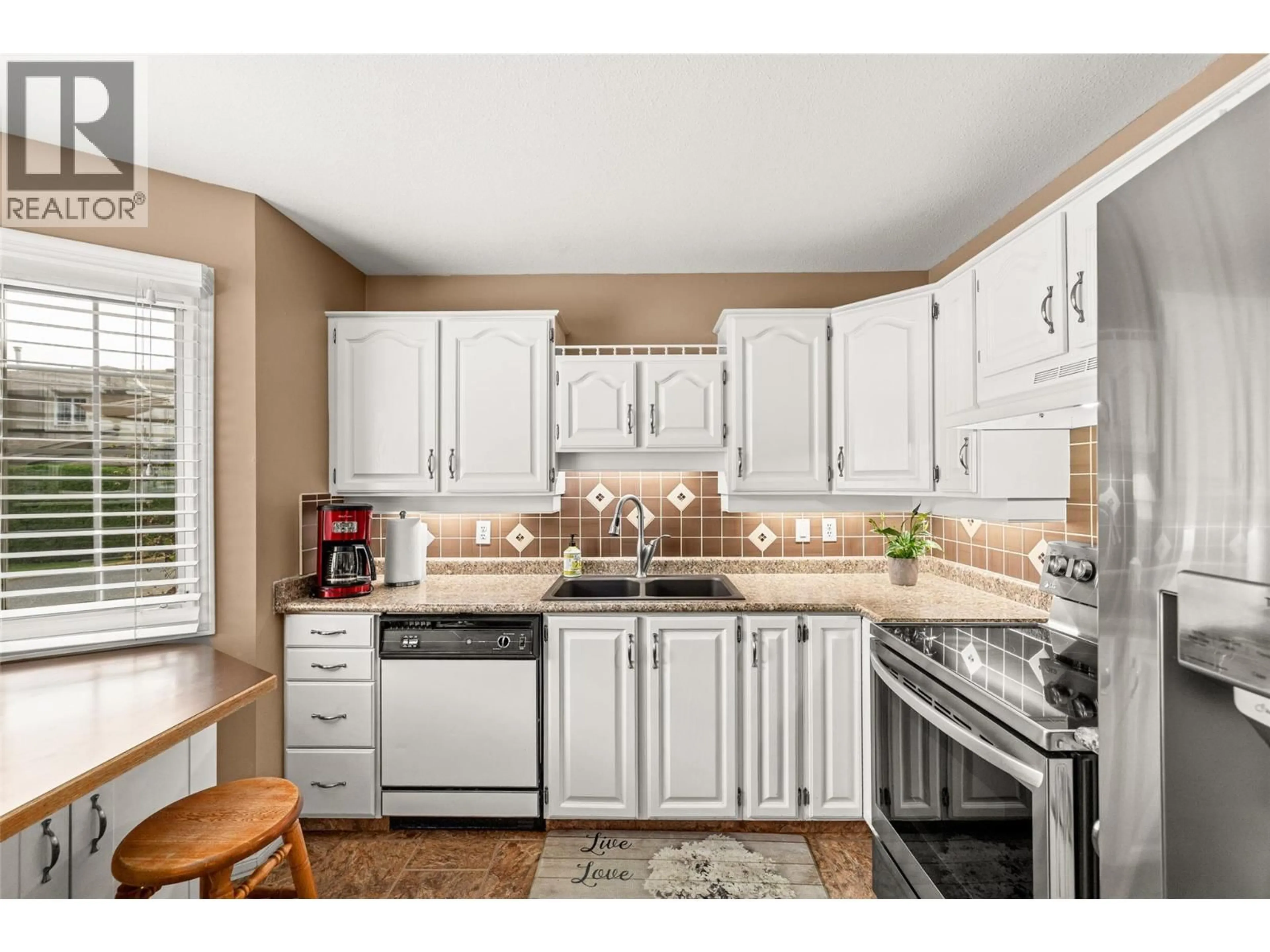Open concept kitchen, unknown for 4 - 140 NICKEL ROAD, Kelowna British Columbia V1X4E6