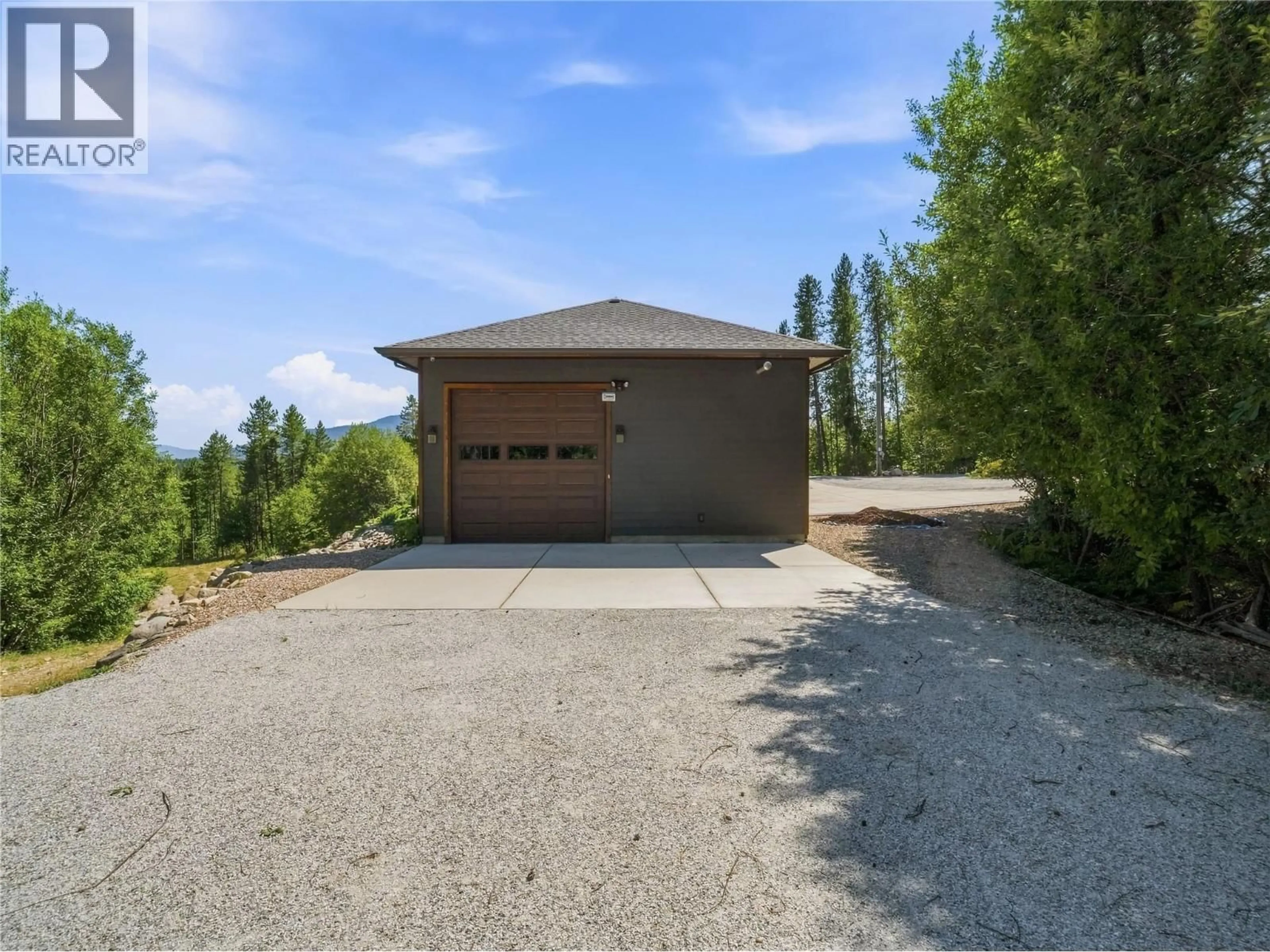 Indoor garage for 4780 56 STREET NORTHWEST, Salmon Arm British Columbia V1E0B1