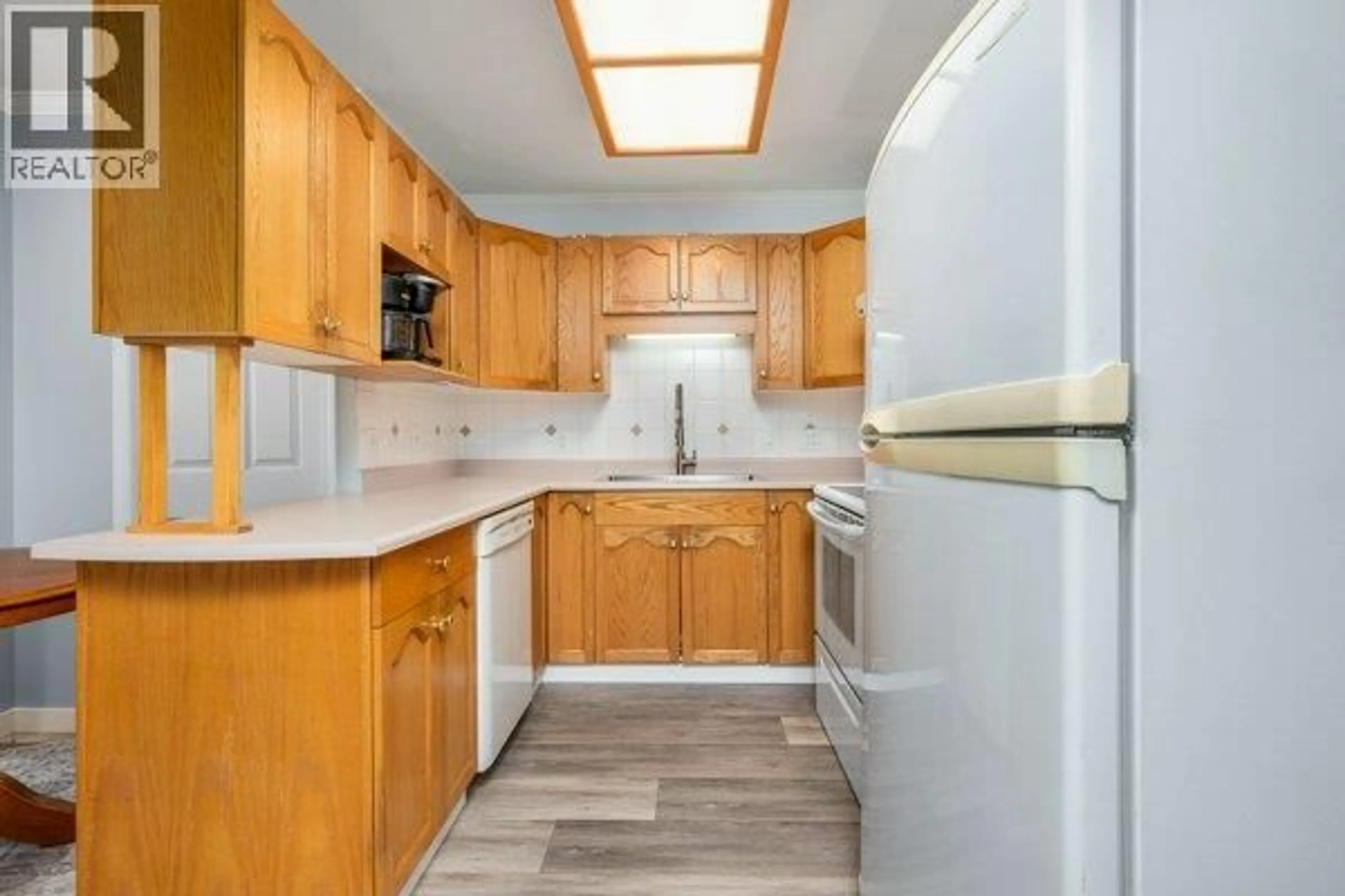 Standard kitchen, unknown for 33 - 4740 20 STREET, Vernon British Columbia V1T9N7