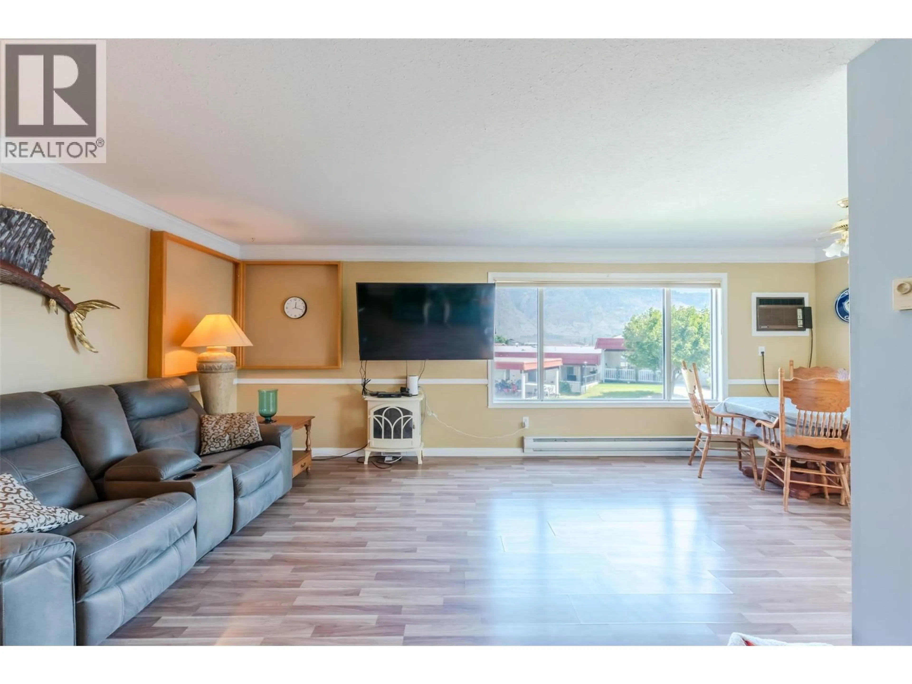 Living room with furniture, unknown for 104B - 8006 VEDETTE DRIVE, Osoyoos British Columbia V0H1V0