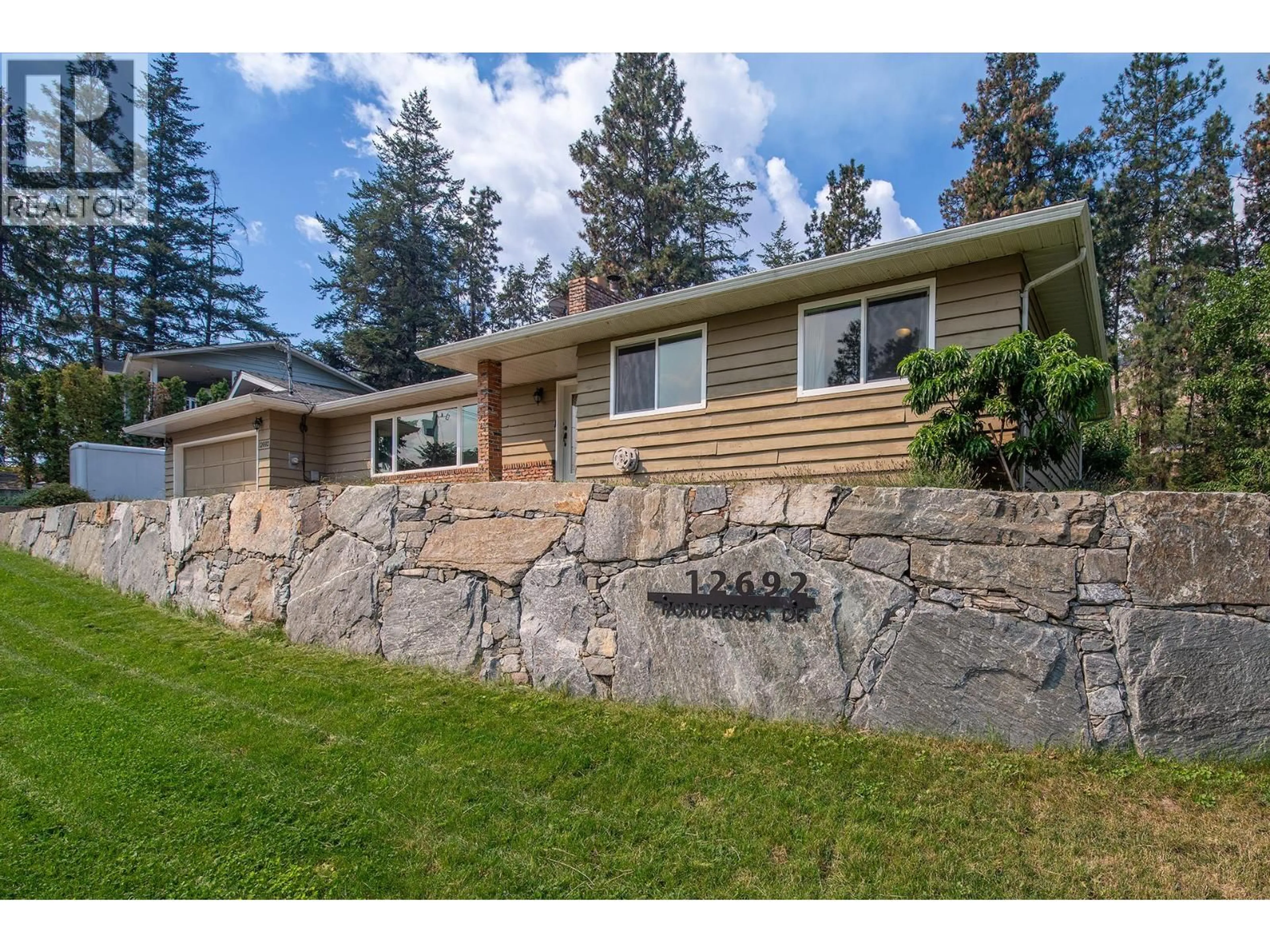 Home with vinyl exterior material, unknown for 12692 PONDEROSA DRIVE, Lake Country British Columbia V4V2G9