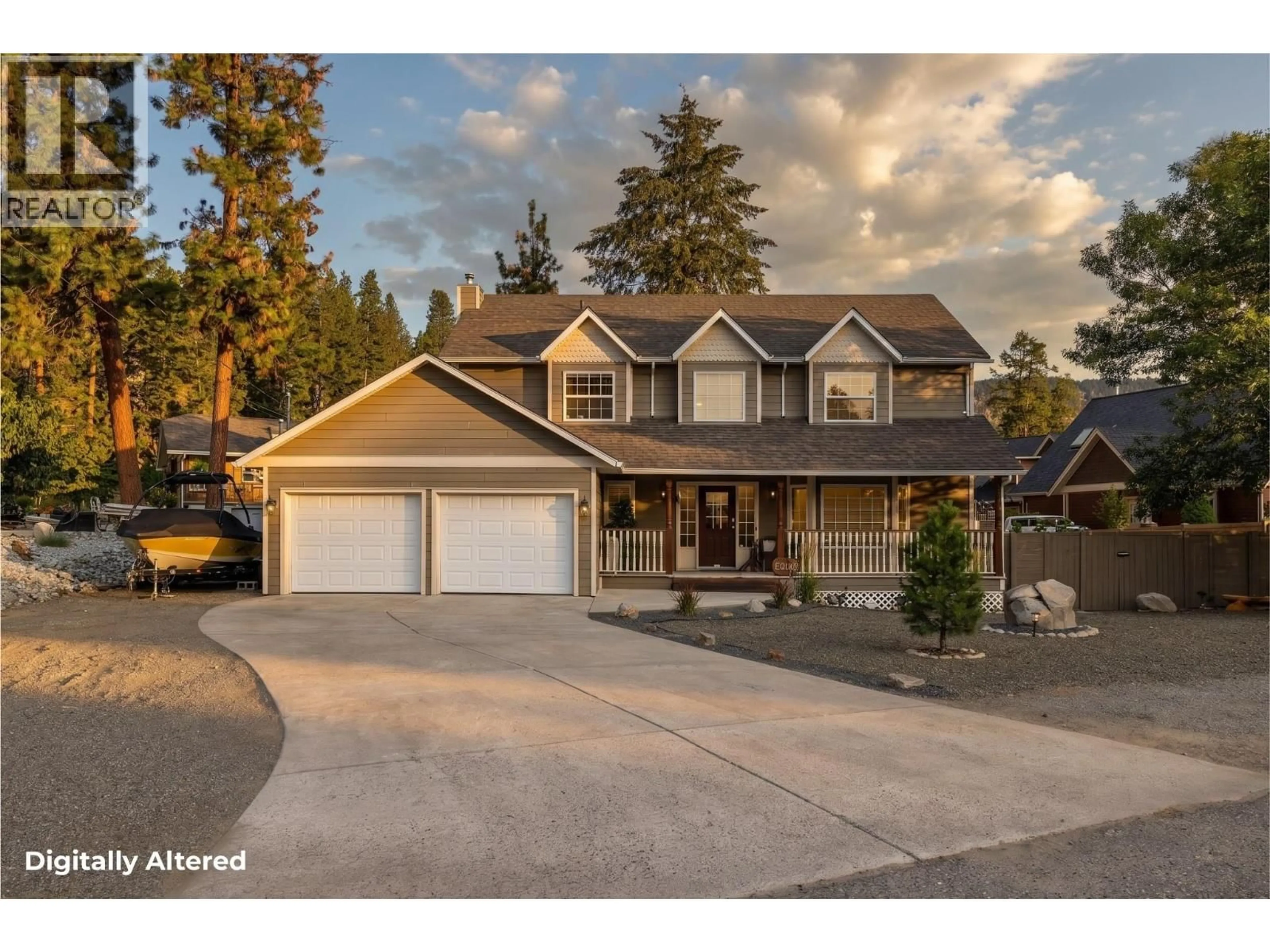Home with vinyl exterior material, street for 4210 6TH AVENUE, Peachland British Columbia V0H1X5