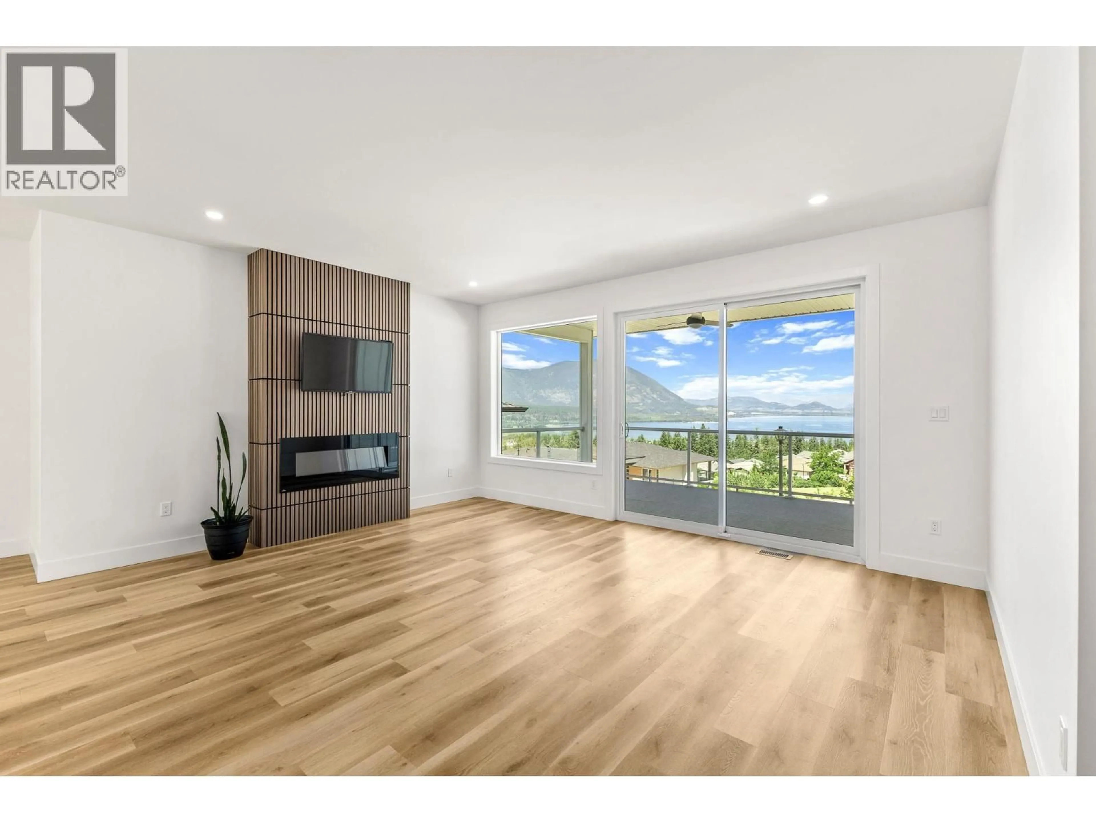 A pic of a room for 1160 16 AVENUE SOUTHEAST, Salmon Arm British Columbia V1E2R5