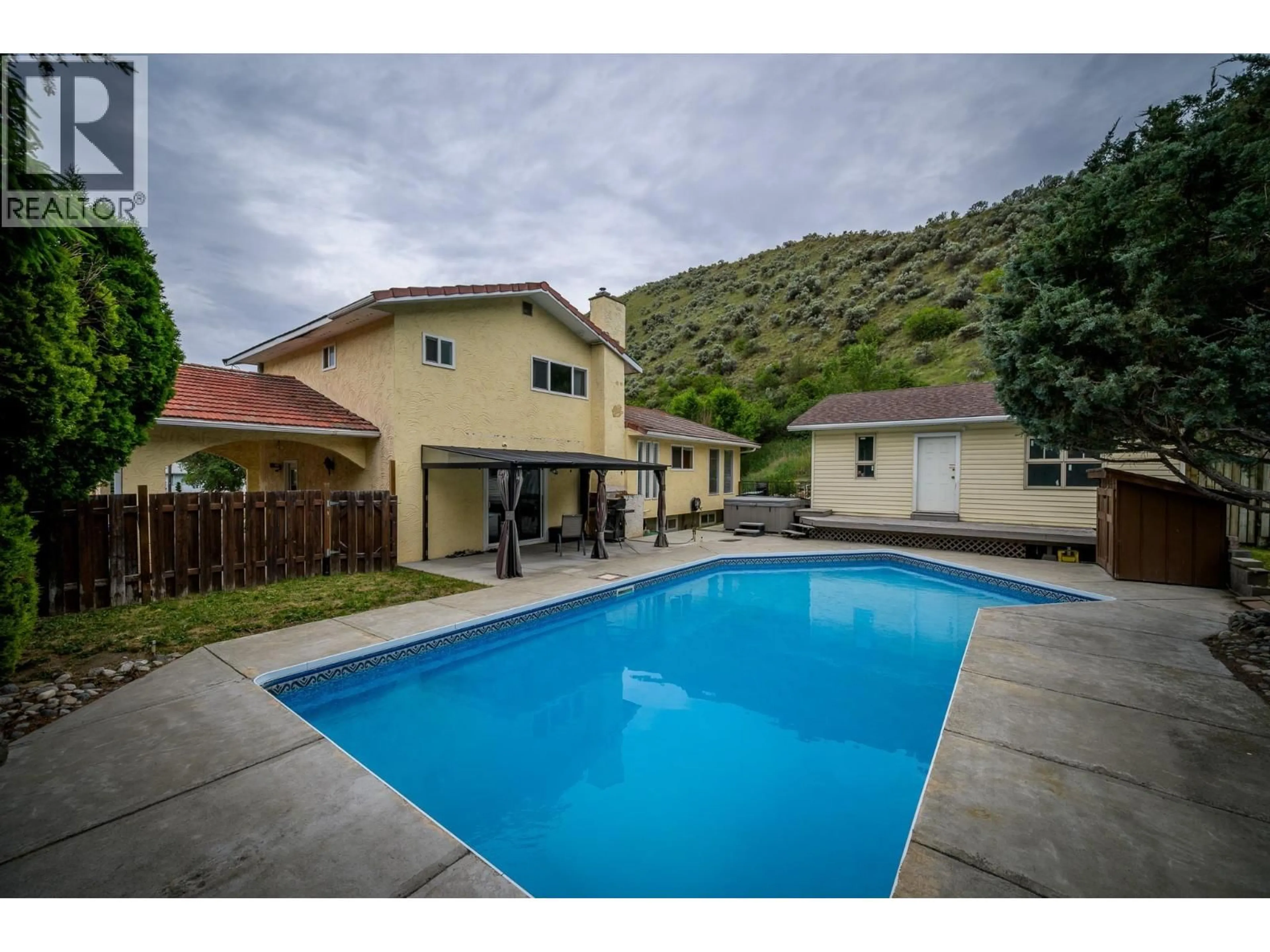 Pool for 260 MILLER PLACE, Kamloops British Columbia V2C5V8