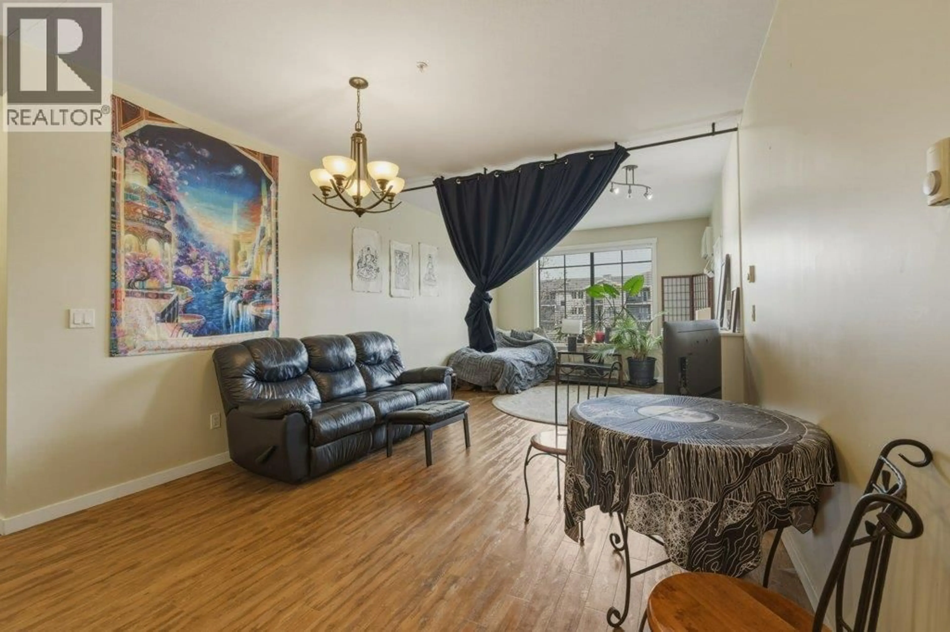 Living room with furniture, unknown for 316 - 3739 CASORSO ROAD, Kelowna British Columbia V1W5E8