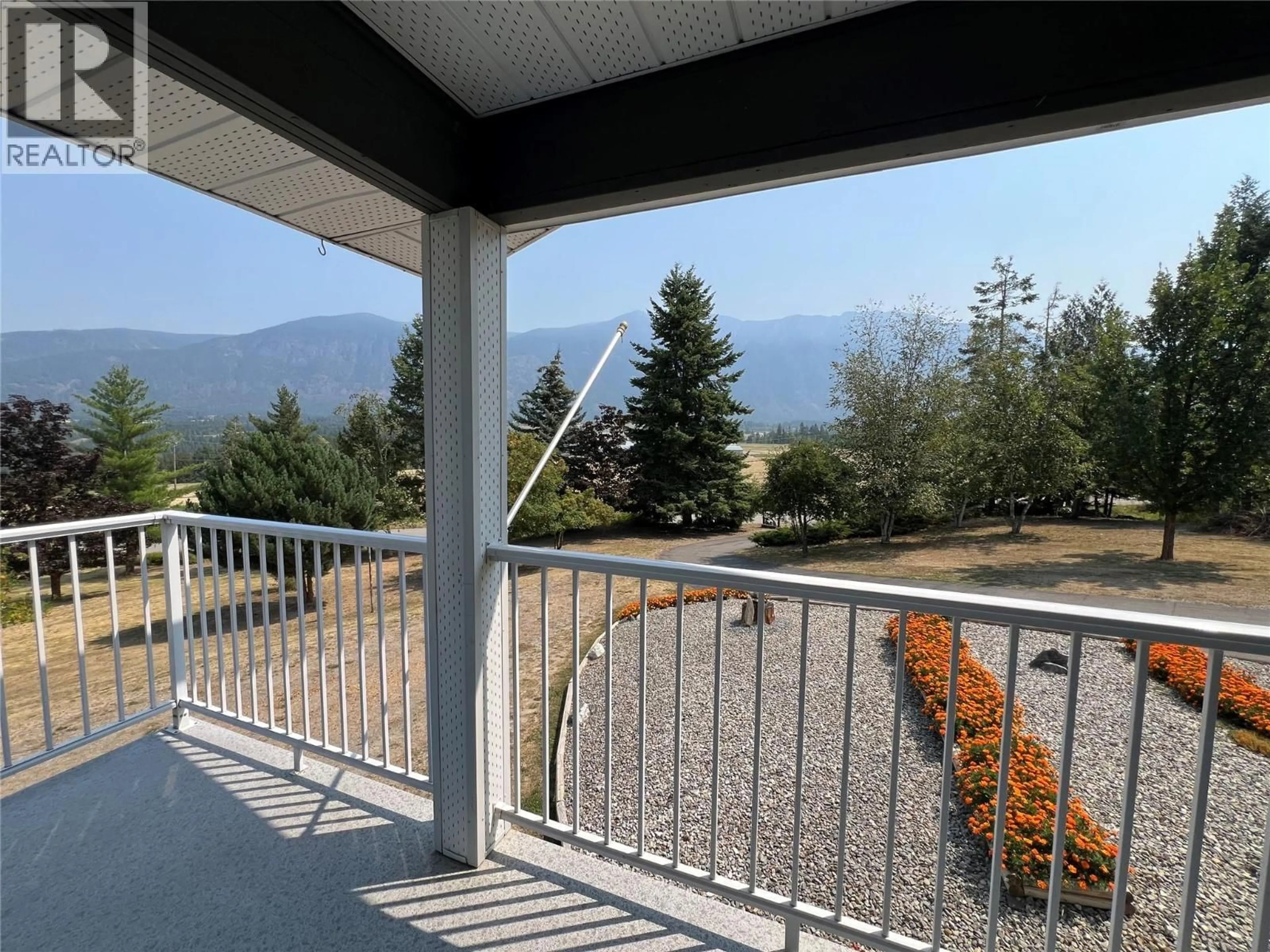 Patio, mountain view for 3765 CRESTVIEW ROAD, Creston British Columbia V0B1G2