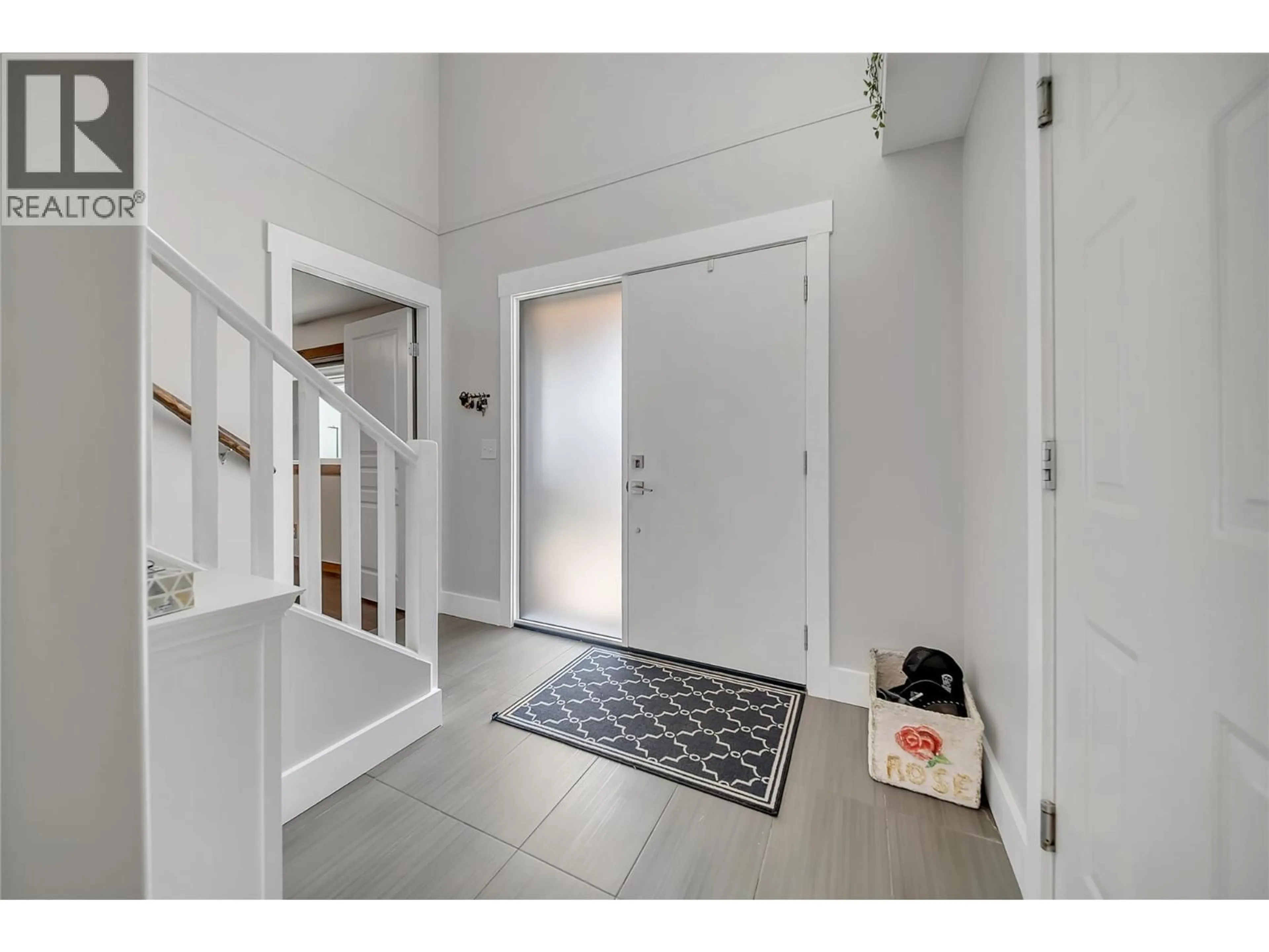 Indoor entryway for 2310 SHANNON HEIGHTS PLACE, West Kelowna British Columbia V4T2V2