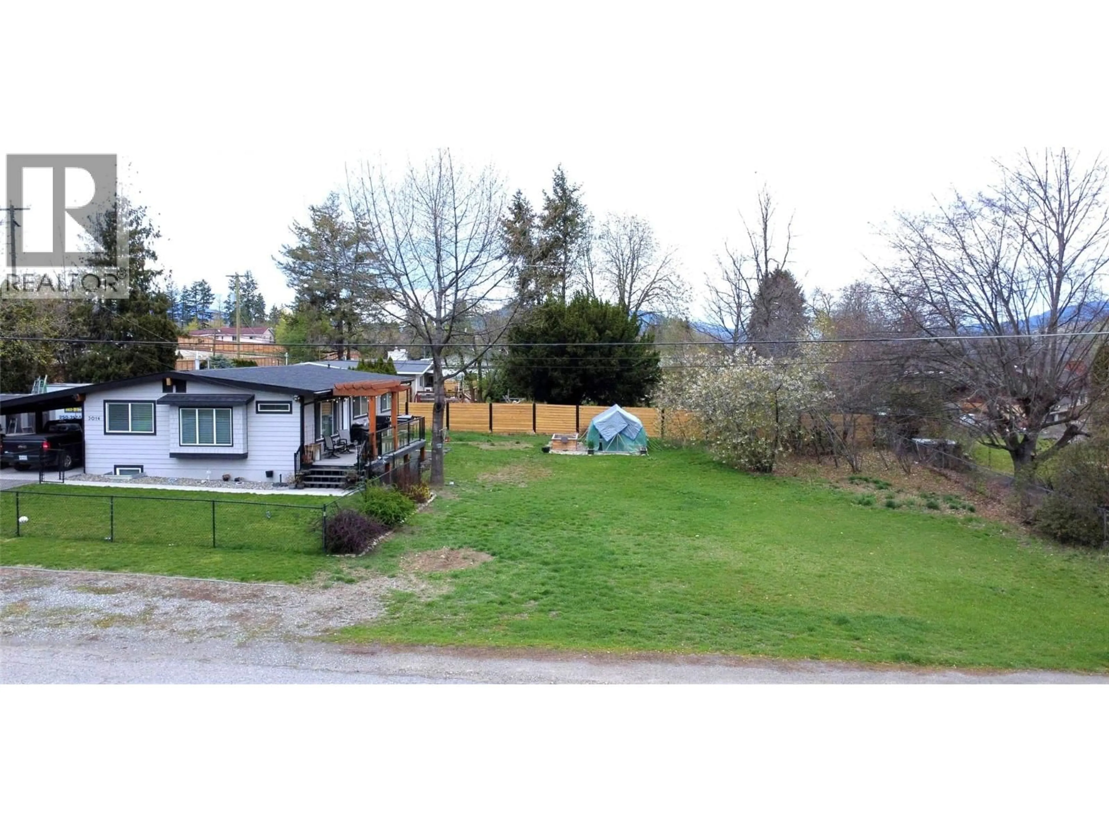 A pic from outside/outdoor area/front of a property/back of a property/a pic from drone, mountain view for 3014 HARWOOD ROAD, Lake Country British Columbia V4V1M7