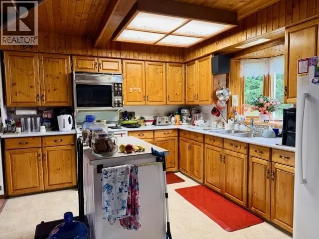 1365 GRANARY ROAD, Creston 2
