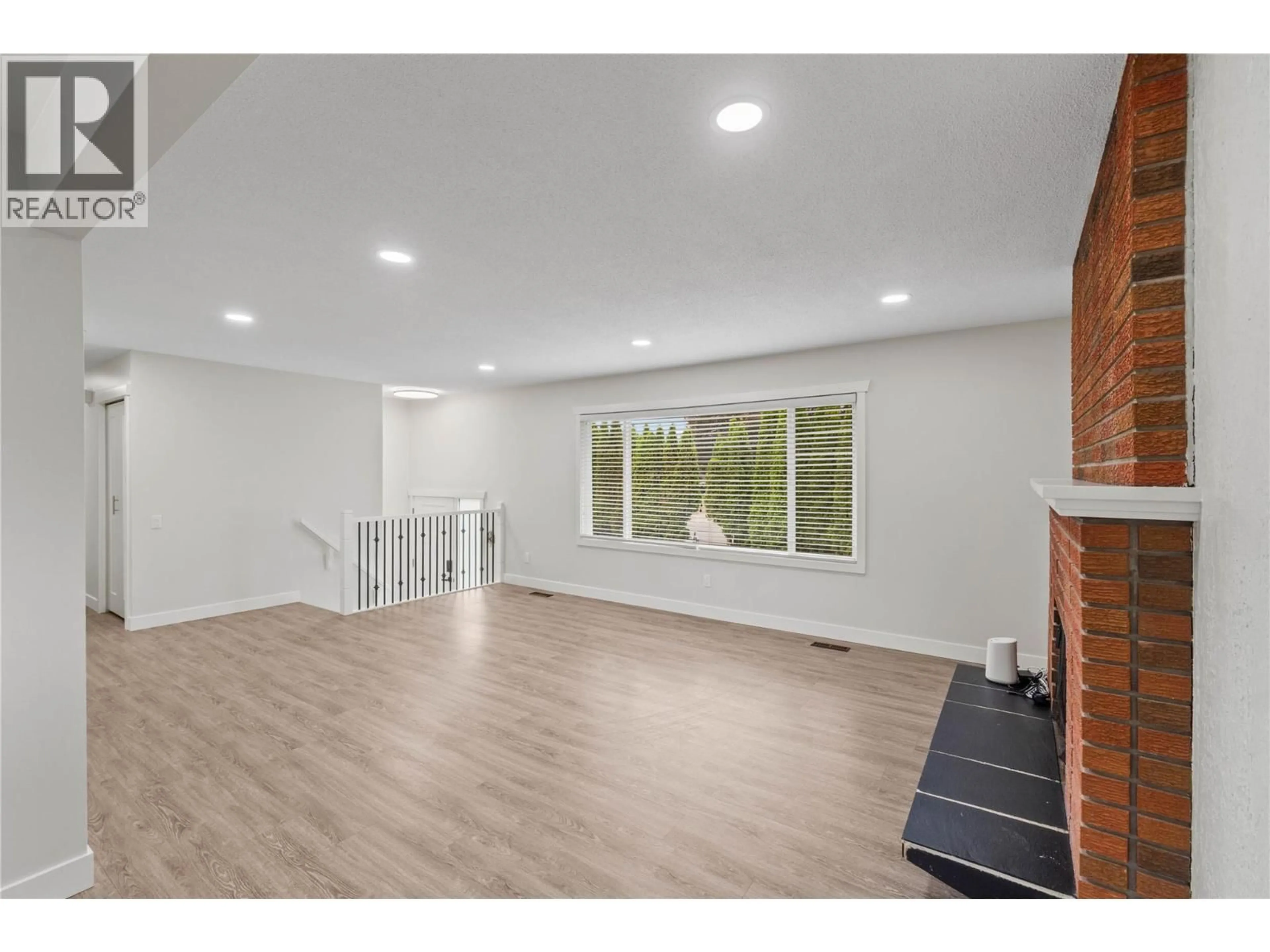 Unknown for 1102 KEMANO STREET, Kamloops British Columbia V2B7M2