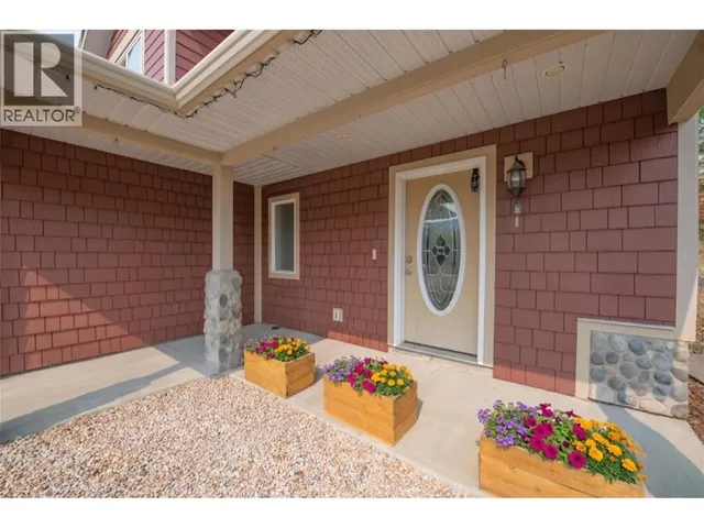 1808 SKYVIEW CRESCENT, Lumby 5