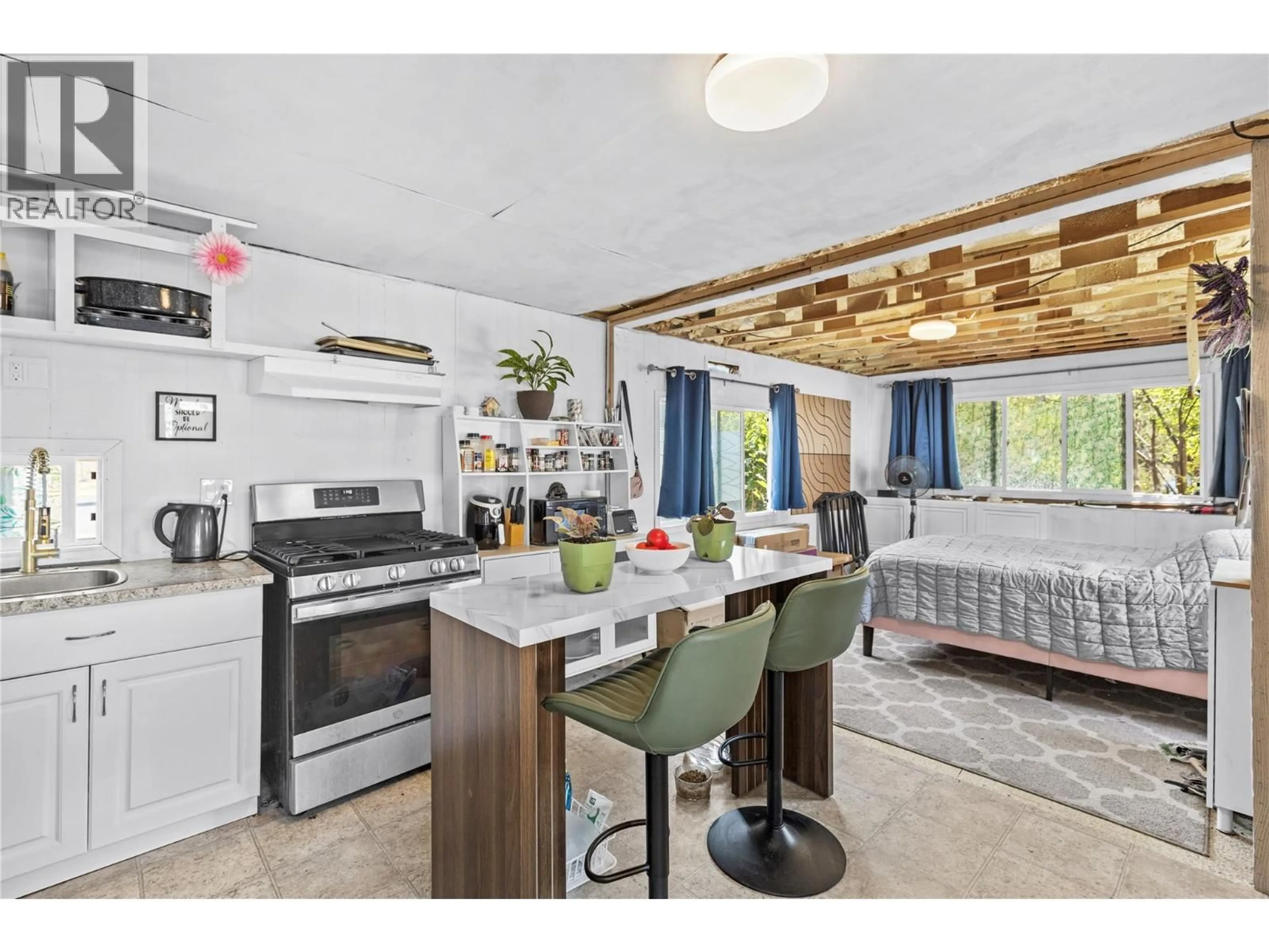 Open concept kitchen, unknown for 102 - 1175 ROSE HILL ROAD, Kamloops British Columbia V2E1G9