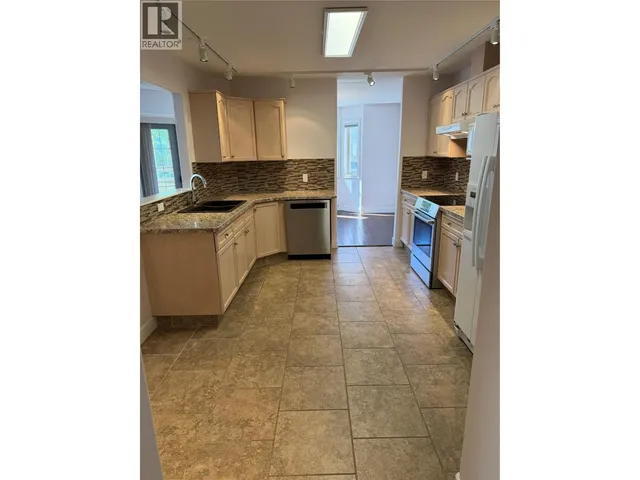 106 - 8416 JUBILEE ROAD EAST, Summerland 5