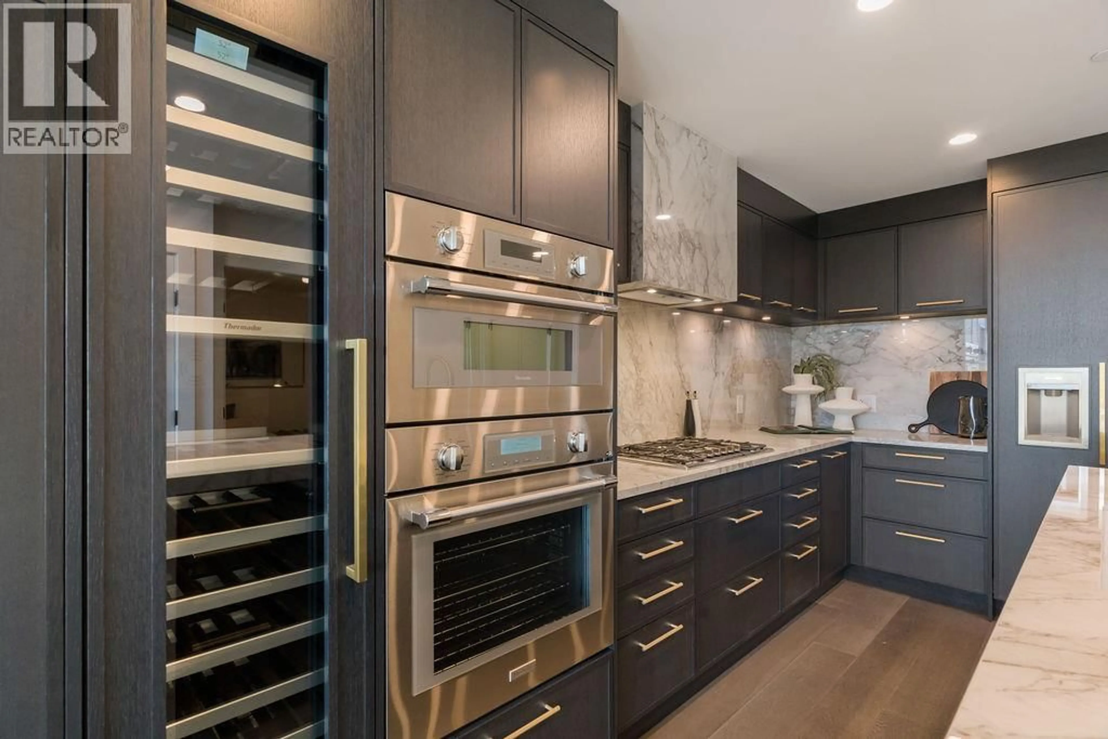 Contemporary kitchen, unknown for 803 - 3800 CAPOZZI ROAD, Kelowna British Columbia V1W0J6