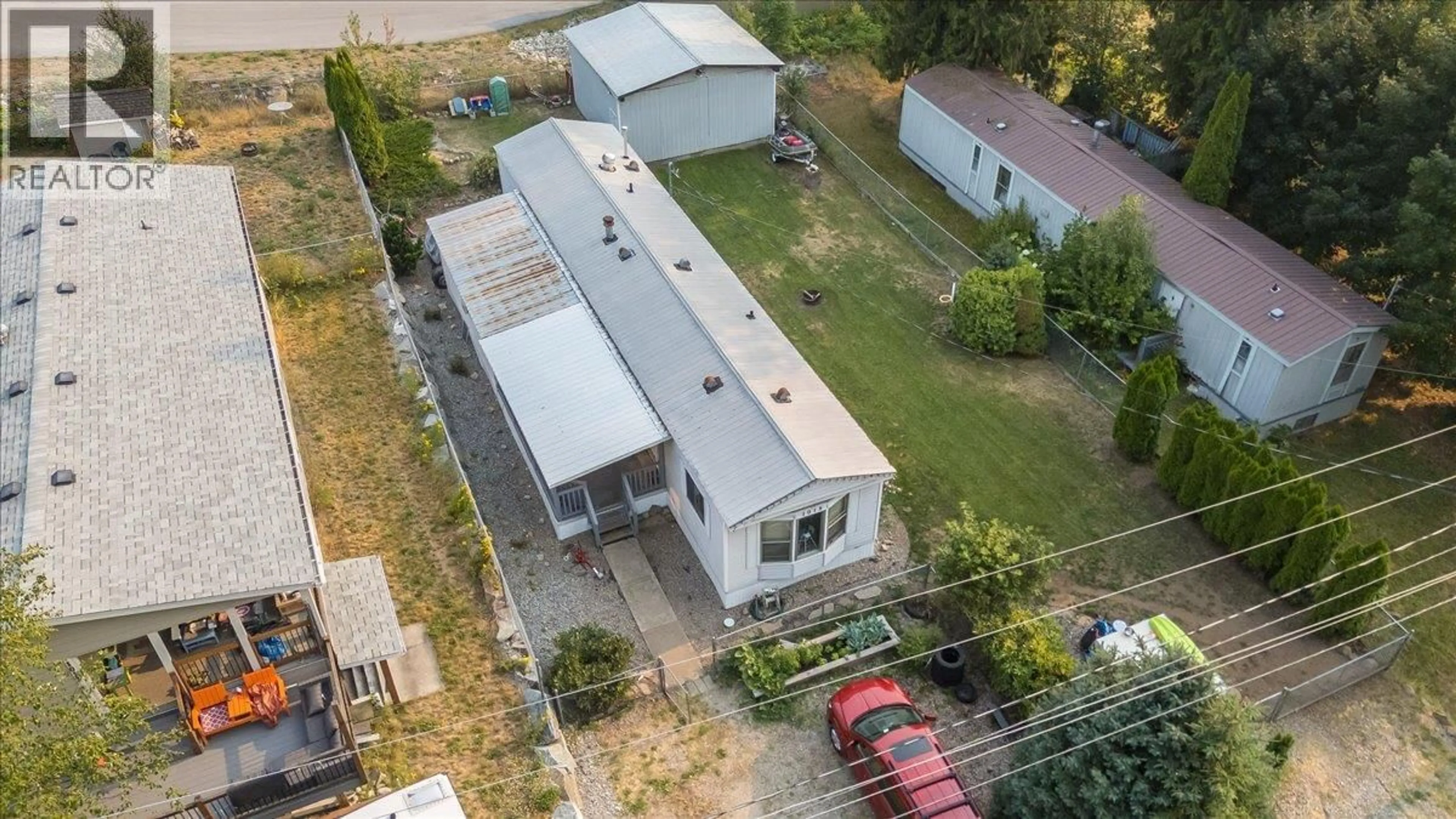 A pic from outside/outdoor area/front of a property/back of a property/a pic from drone, building for 1015 GARDEN ROAD, South Slocan British Columbia V0G2G1