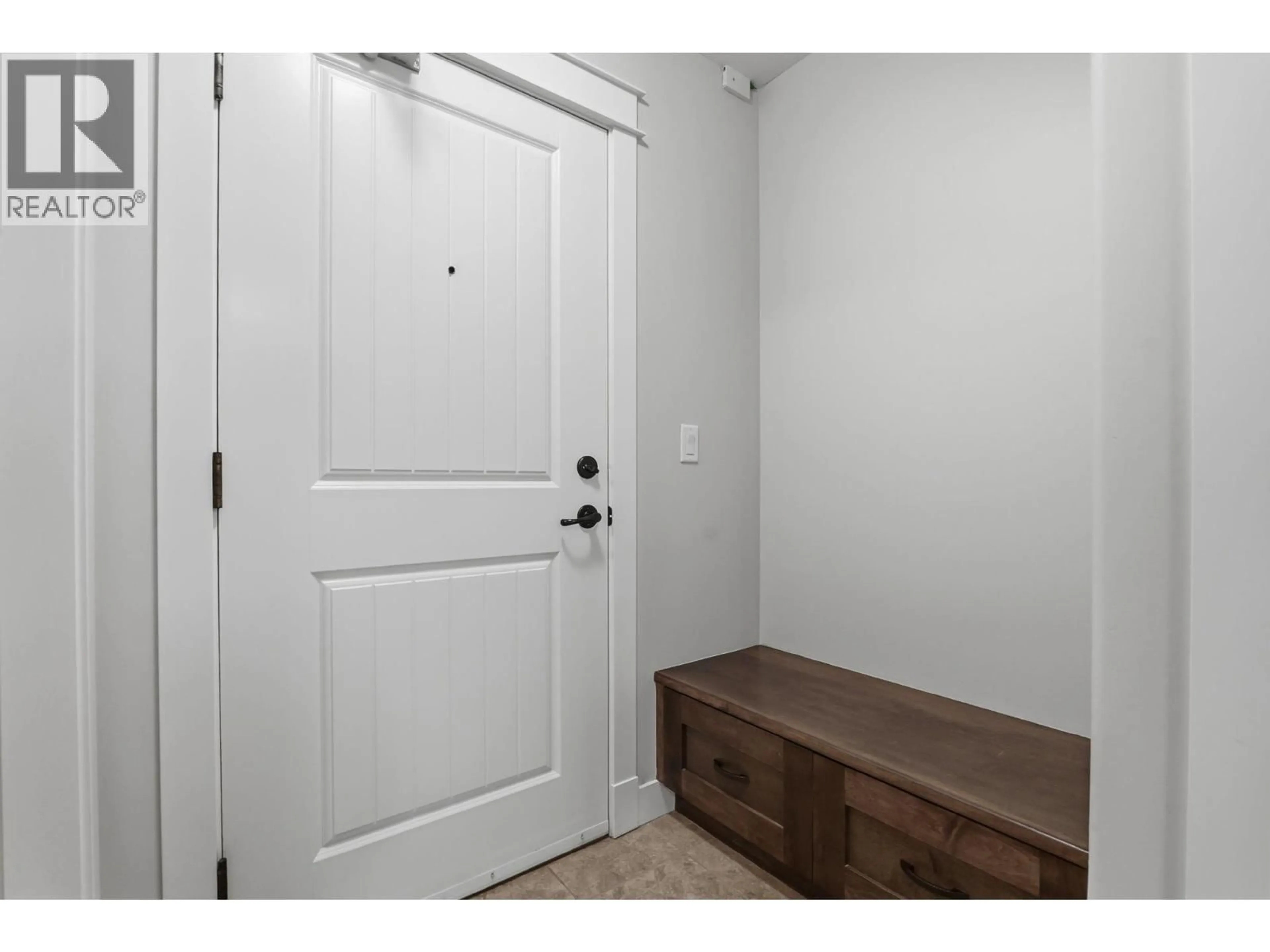 Indoor entryway for 103 - 2470 TUSCANY DRIVE, West Kelowna British Columbia V4T3G8