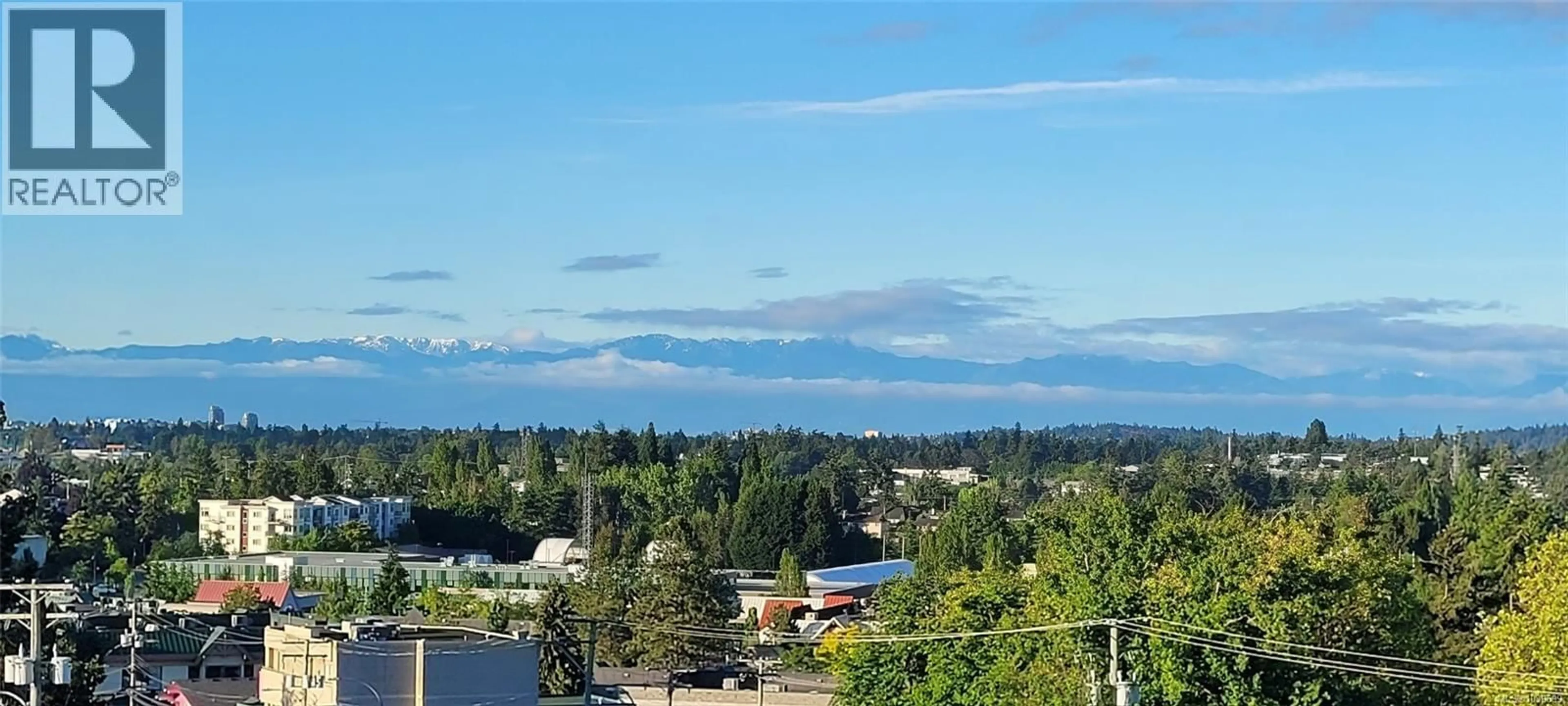 A pic from outside/outdoor area/front of a property/back of a property/a pic from drone, water/lake/river/ocean view for 406 - 4536 VIEWMONT AVENUE, Saanich British Columbia V8Z5L2