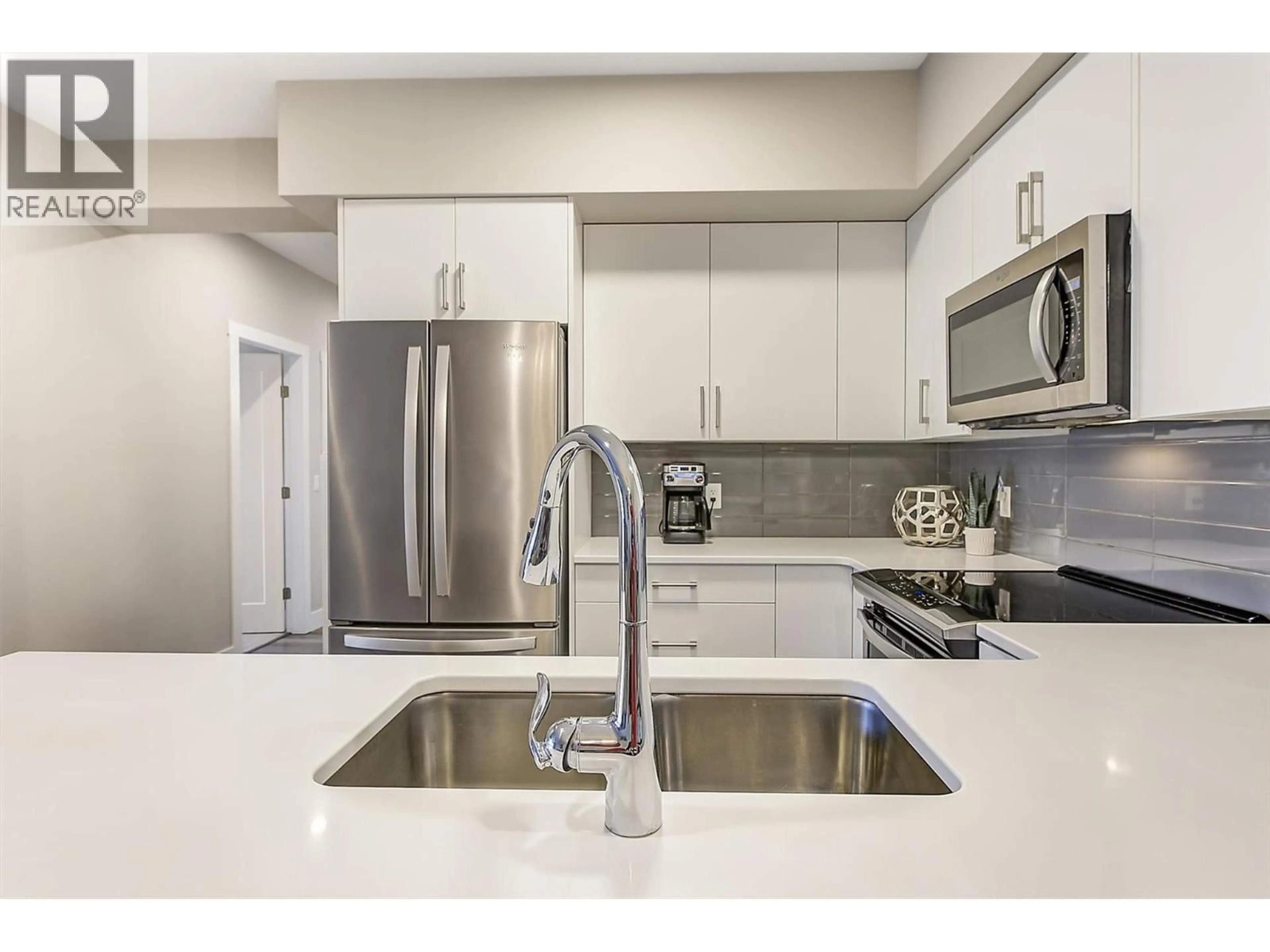 Unknown for 201 - 3090 BURTCH ROAD, Kelowna British Columbia V1W5G9