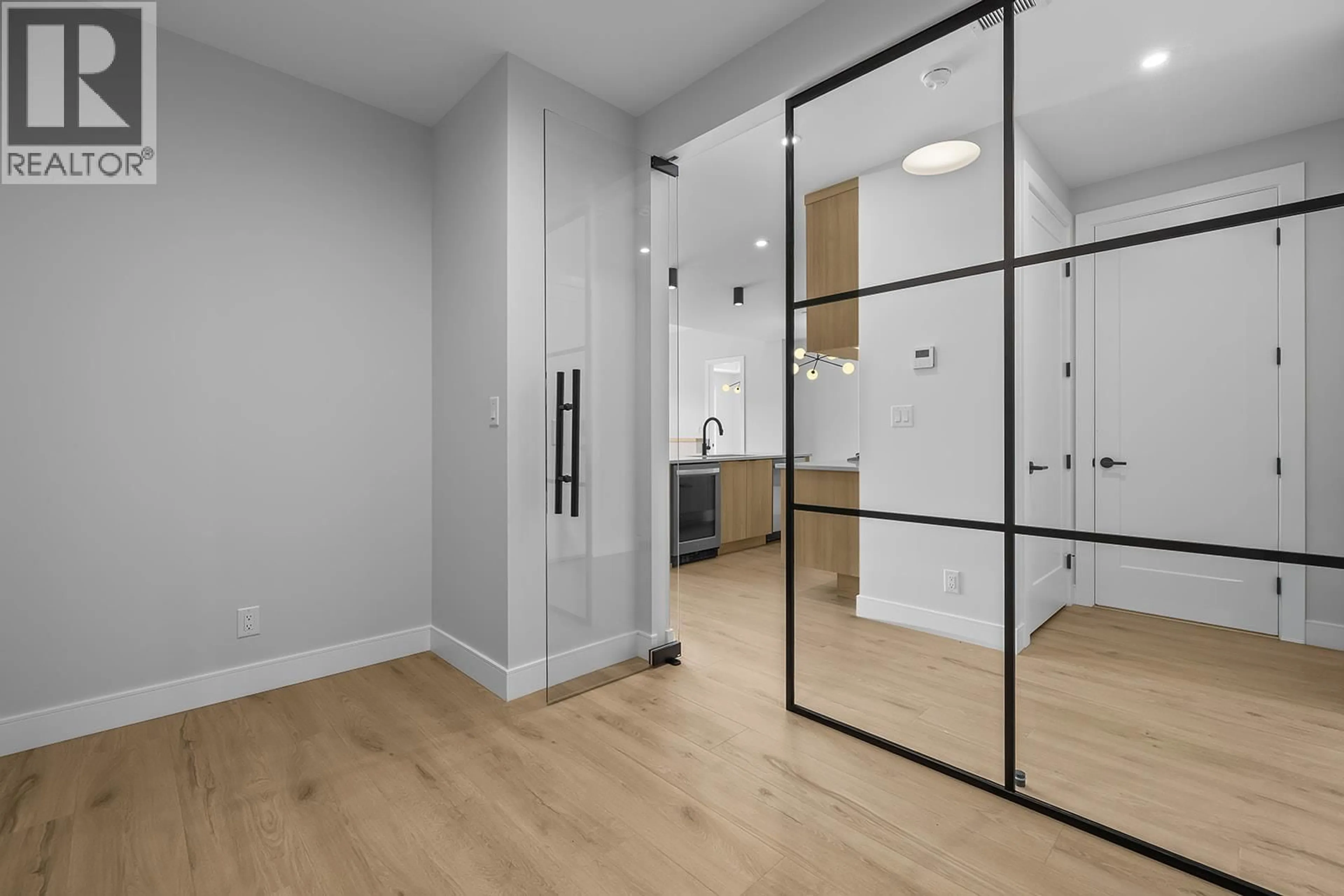 Indoor entryway for 205 - 75 PREDATOR RIDGE DRIVE, Vernon British Columbia V1H1G4